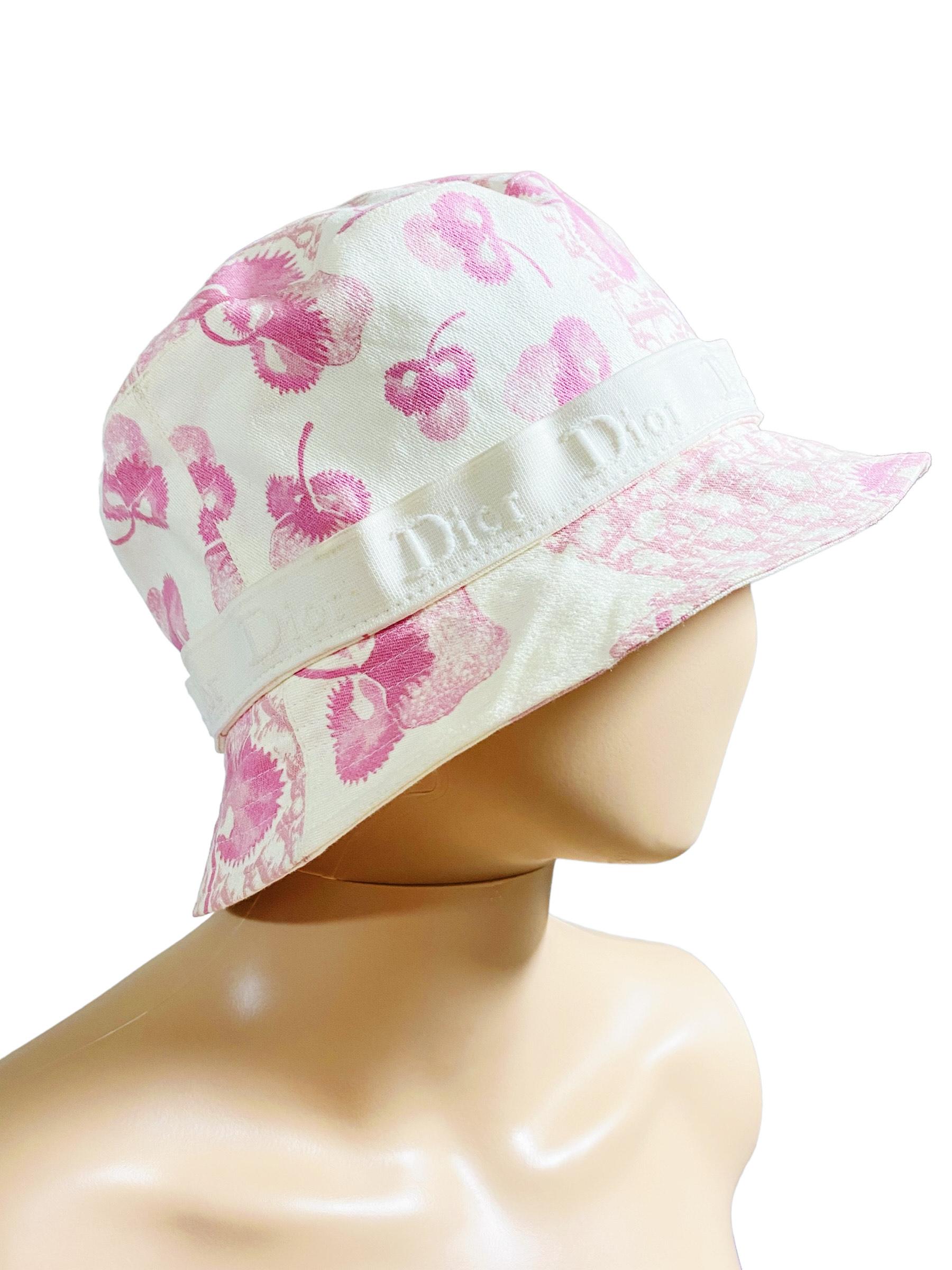 Beige Christian Dior - Diorissimo Resort 2005 Logo Flowers Bucket Hat For Sale