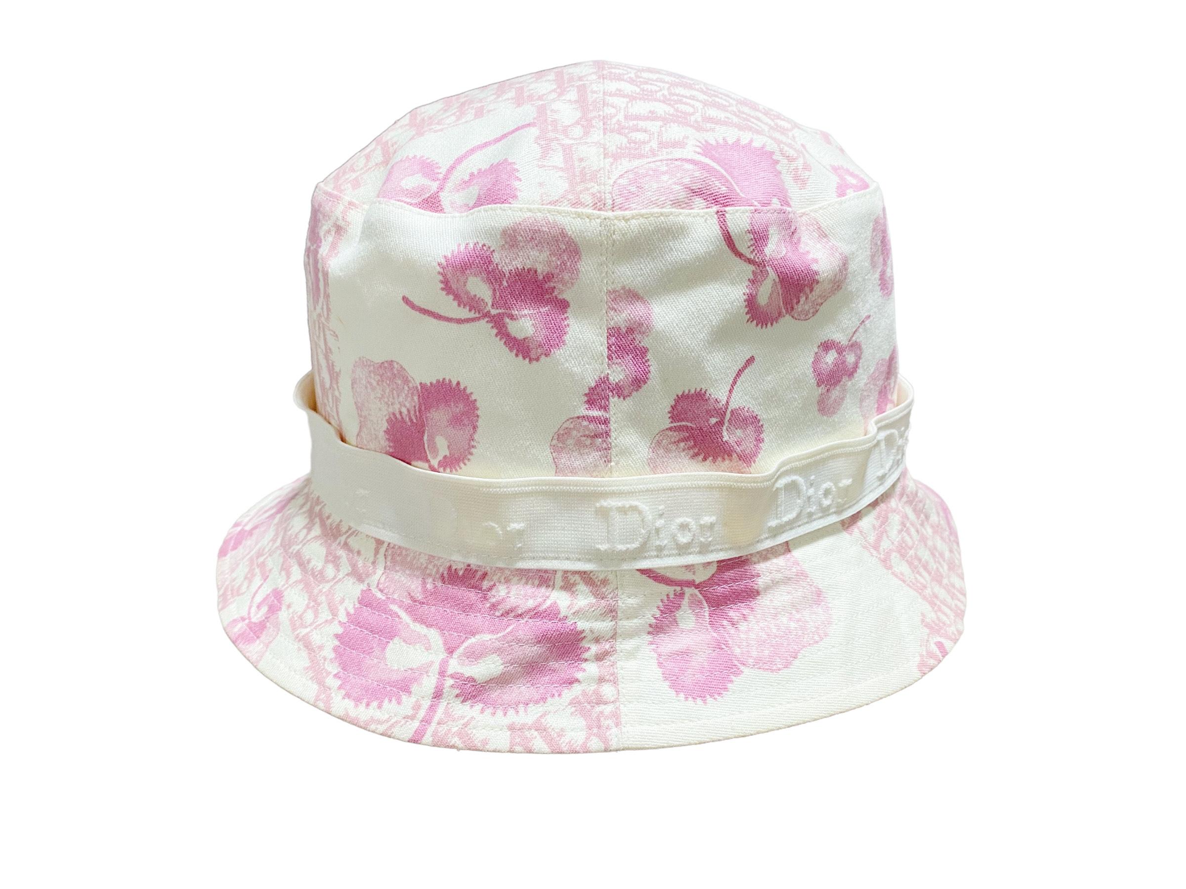 Christian Dior - Diorissimo Resort 2005 Logo Flowers Bucket Hat In Excellent Condition For Sale In Iba, PH