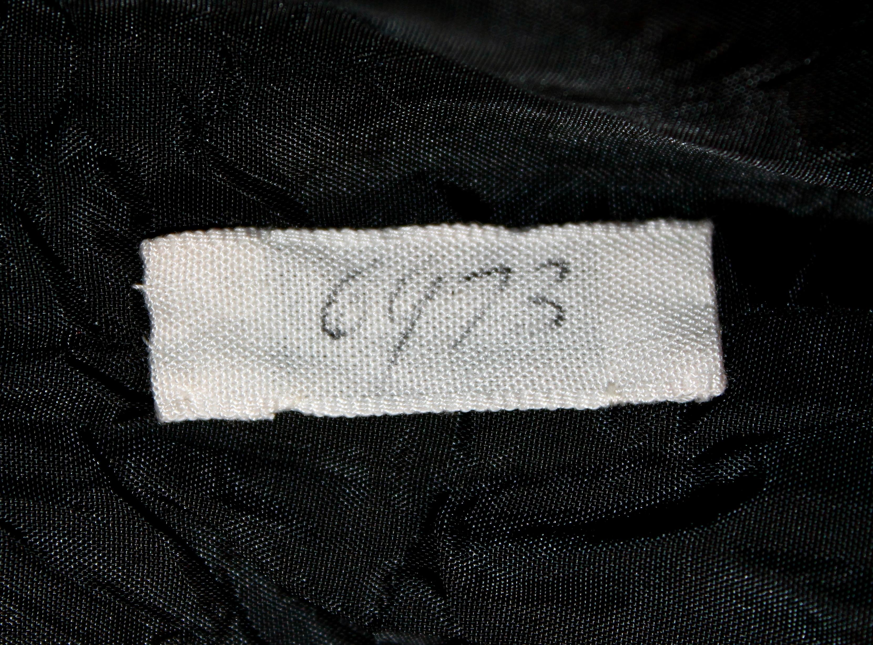 Chaleco de terciopelo negro 