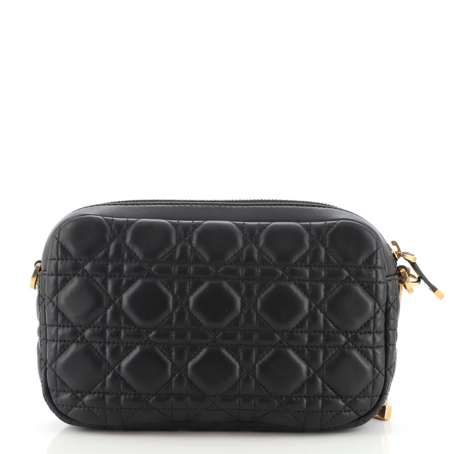 Christian Dior Diorquake Embrague Cannage Acolchado Piel de Cordero Pequeño en Bastante bueno Estado en NY, NY