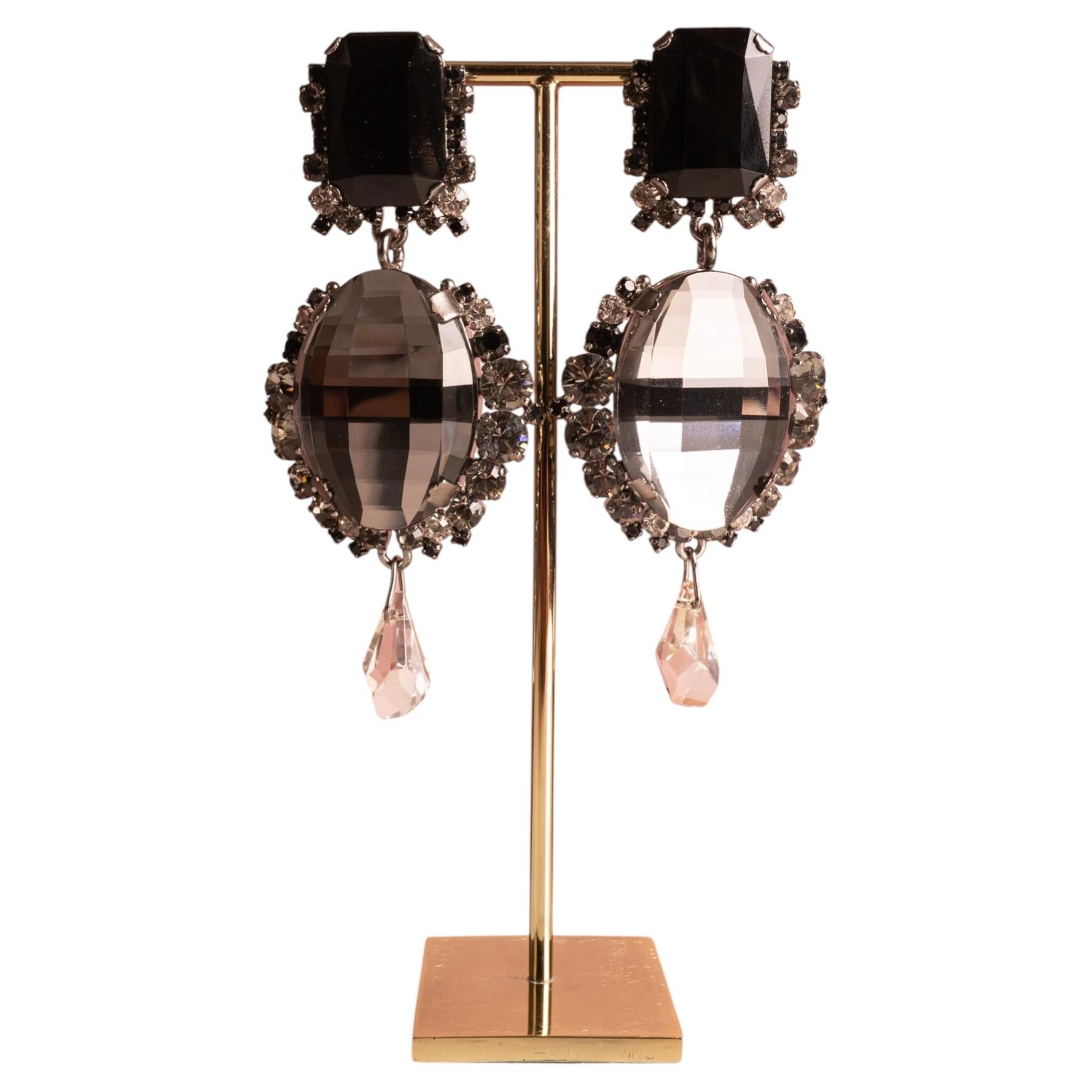 Boucles d'oreilles Christian Dior signées John Galliano, collection hiver 2007