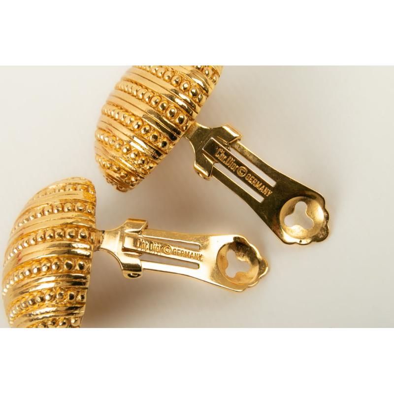 Christian Dior Earrings in Golden Metal 1