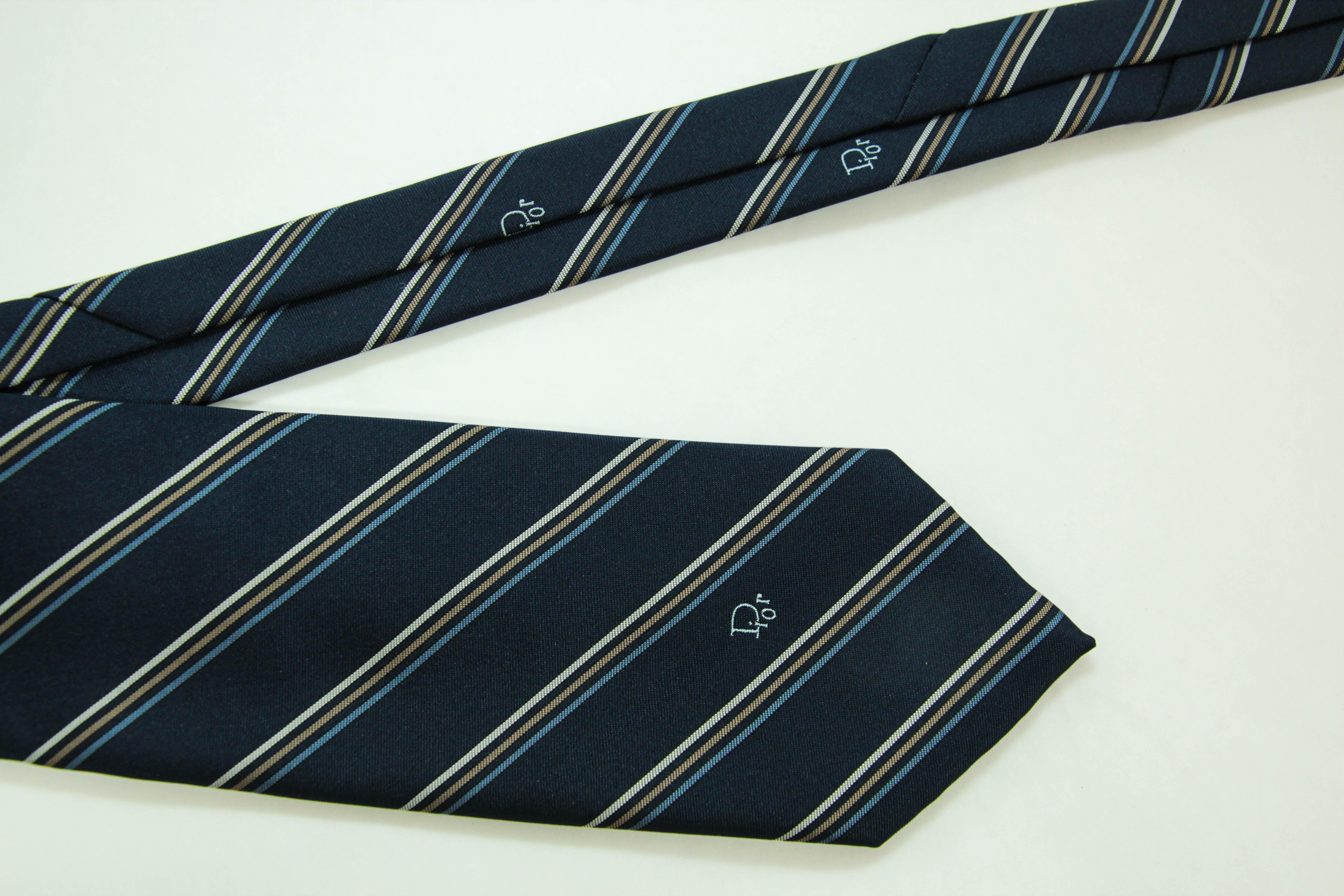 Christian Dior Elegant Classic Blue Stripes Necktie 1990 In Good Condition For Sale In North Hollywood, CA