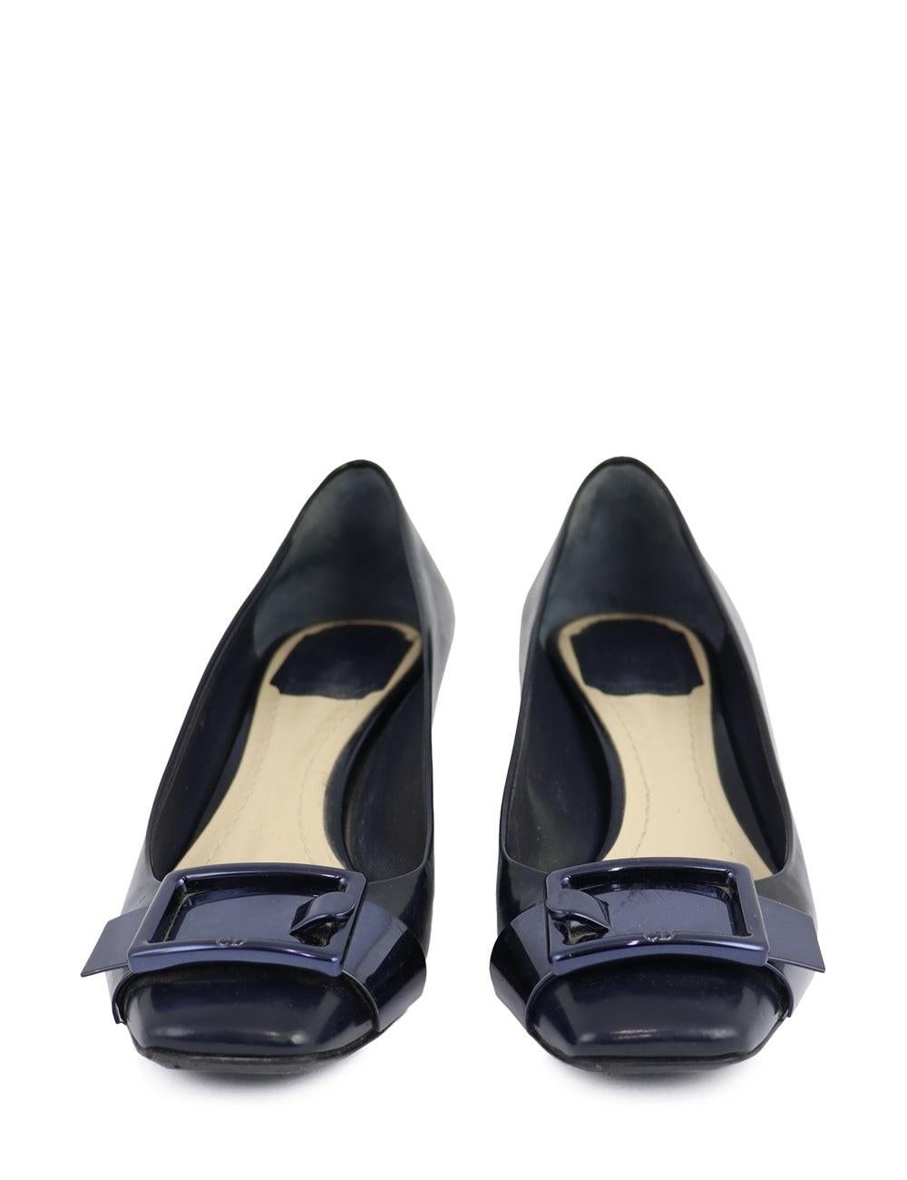 Navy patent leather Christian Dior kitten heels with buckle detail. In excellent condition

Additional information:
Material: Leather
Size: EU 37.5
Measurments: Heel Height: 4 cm
Overall Condition: Good
Interior Condition: Signs of wear
Exterior