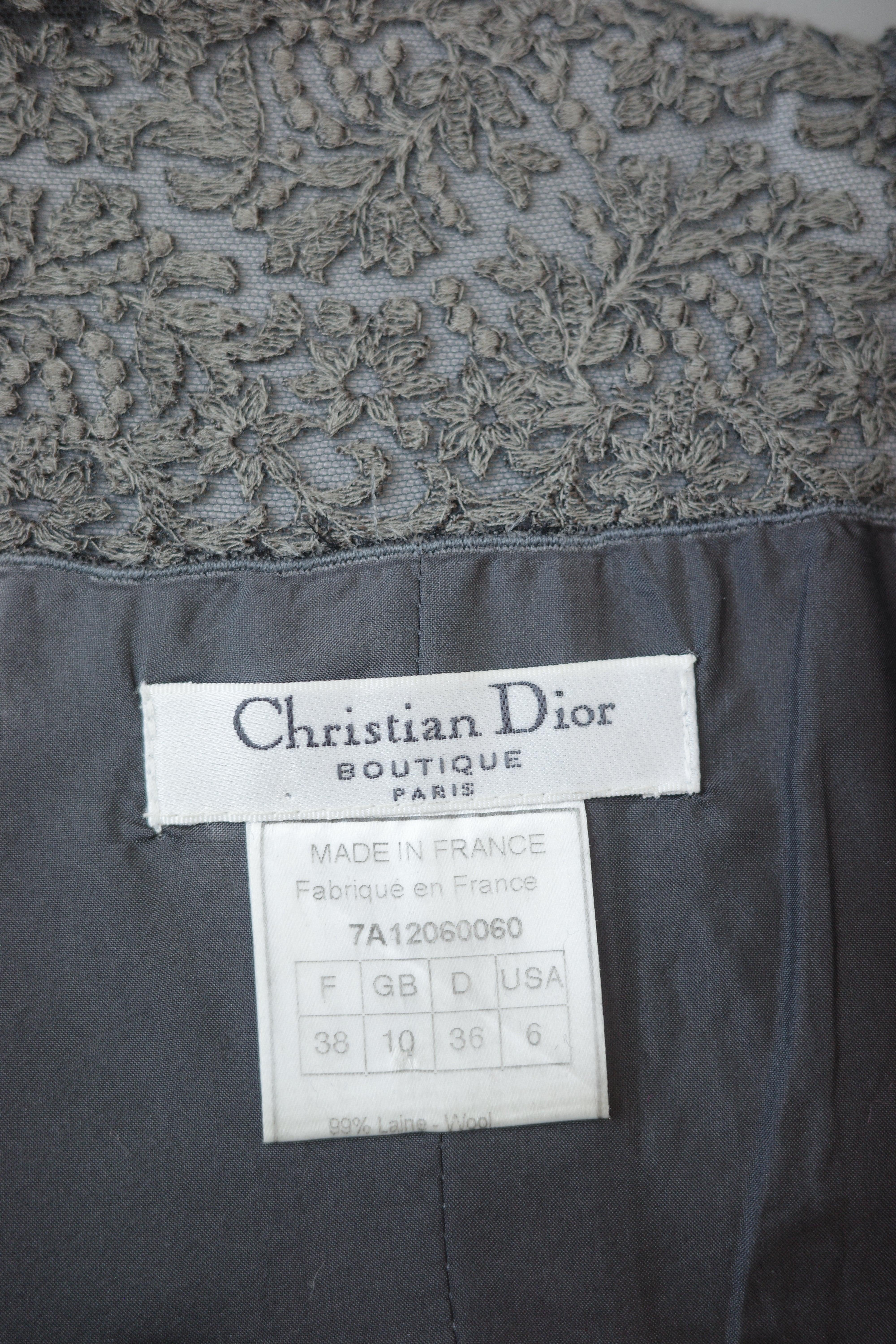CHRISTIAN DIOR F/W 1997 Anthrazitfarbenes Perlen-Kropfband-Spitzenkleid im Angebot 7