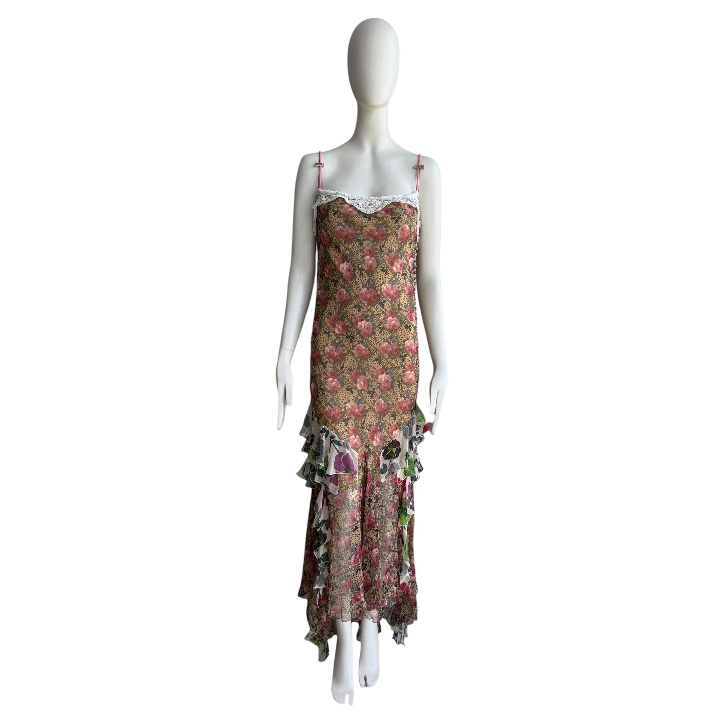 Vestido de seda con estampado floral de Christian Dior, otoño-invierno 2001
