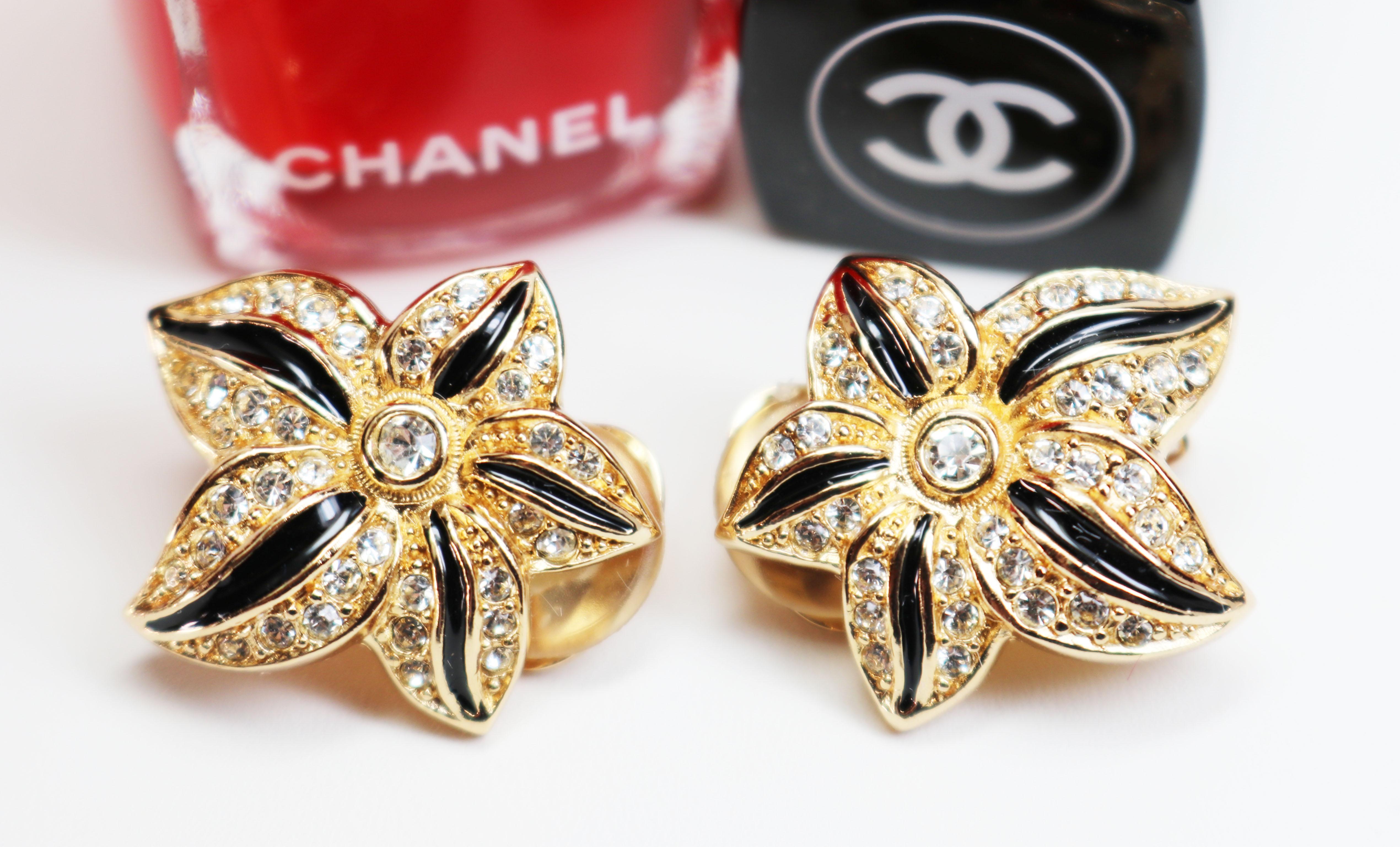 Christian Dior Floral Earrings For Sale 3