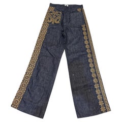 Jeans con ricamo floreale di Christian Dior