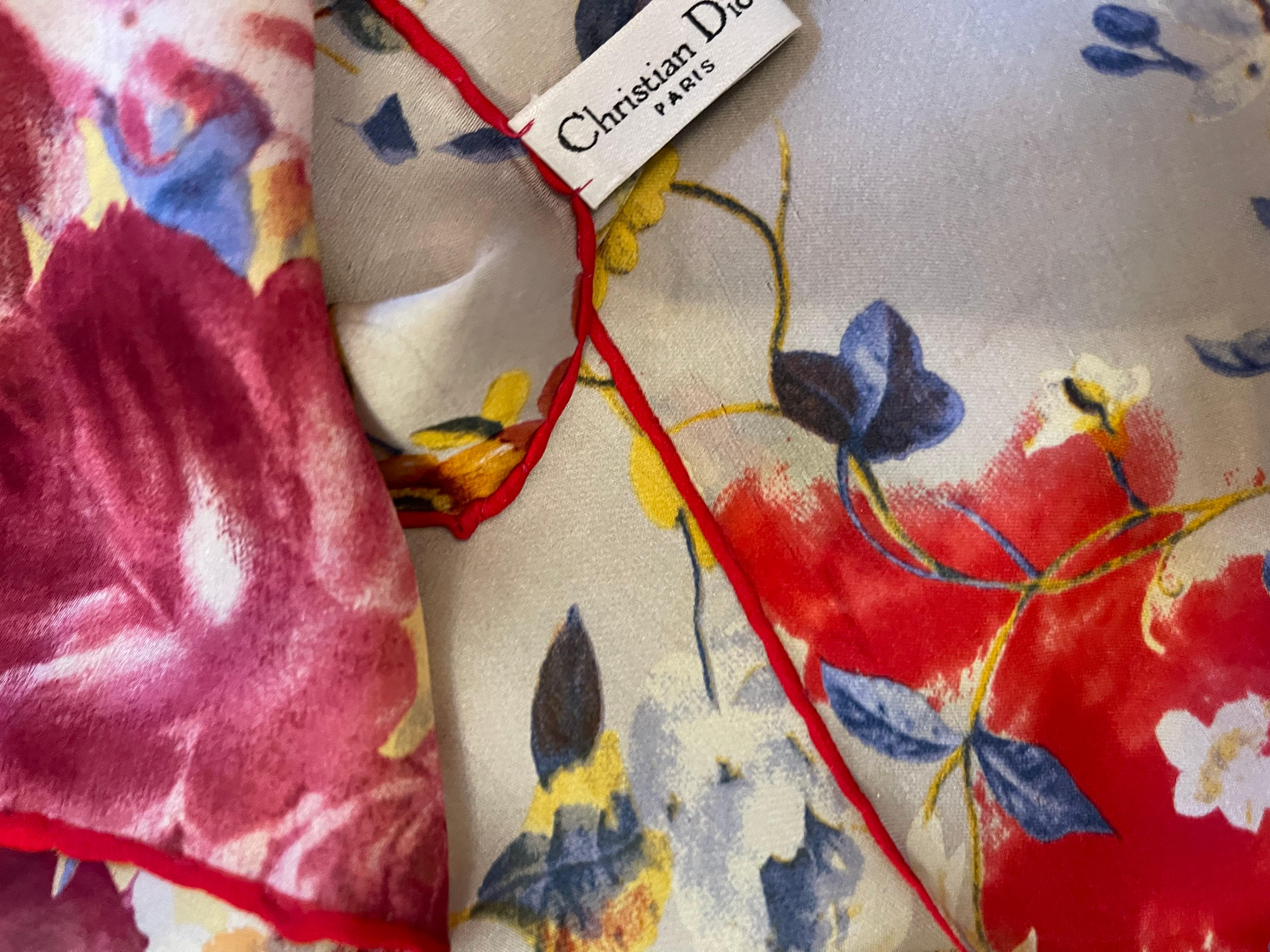 Pañuelo de seda floral Christian Dior en venta 3