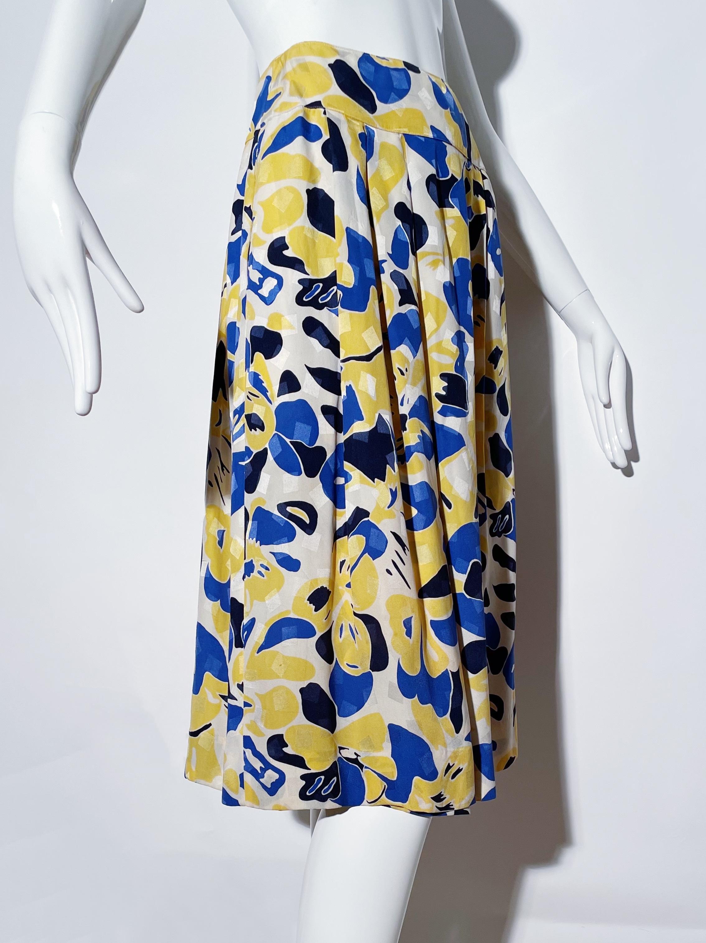 Christian Dior Floral Skirt  In Excellent Condition For Sale In Los Angeles, CA