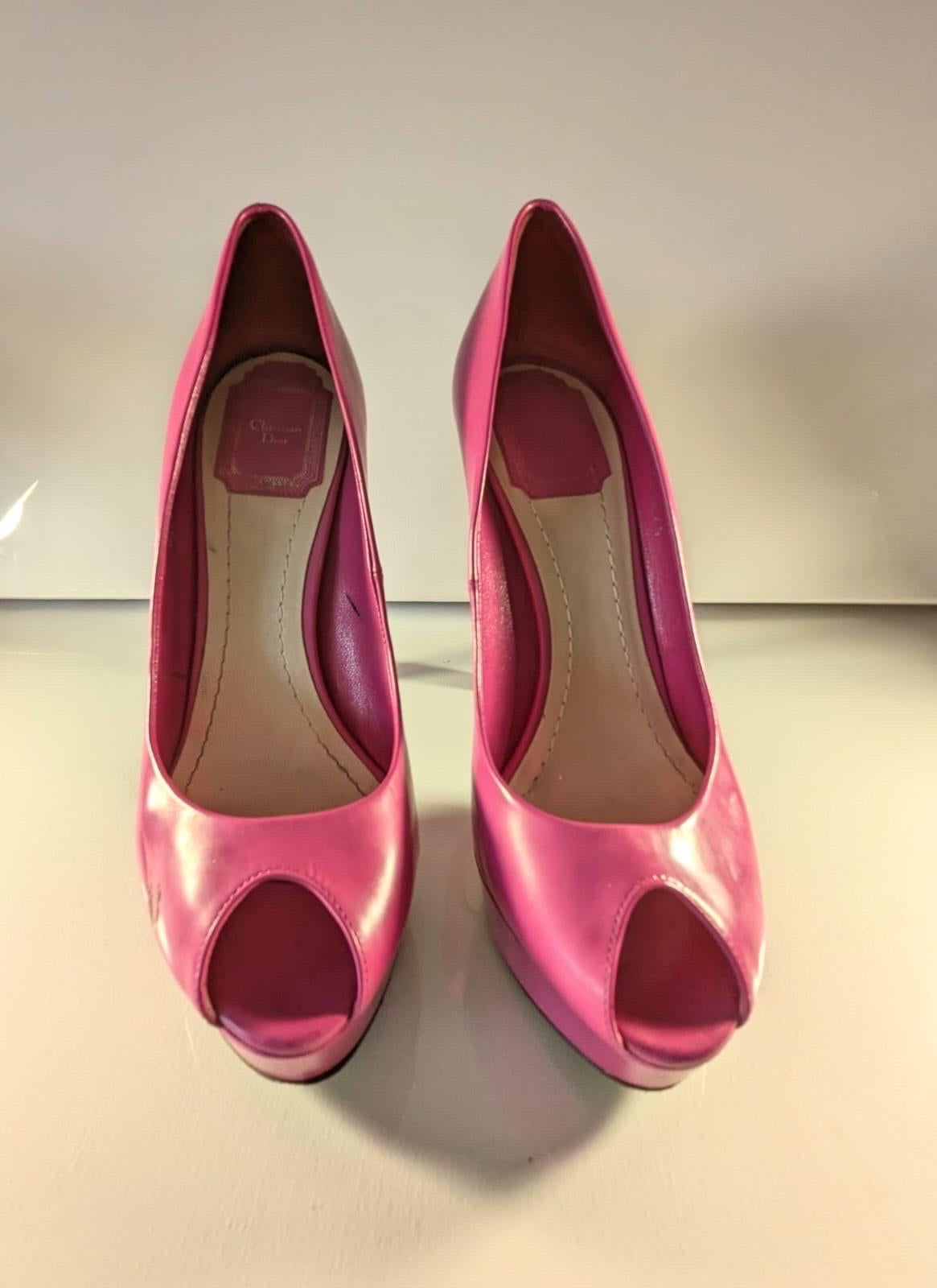 Christian Dior Fuxia Pointed Toe Pumps Size 38 In Good Condition For Sale In  Bilbao, ES