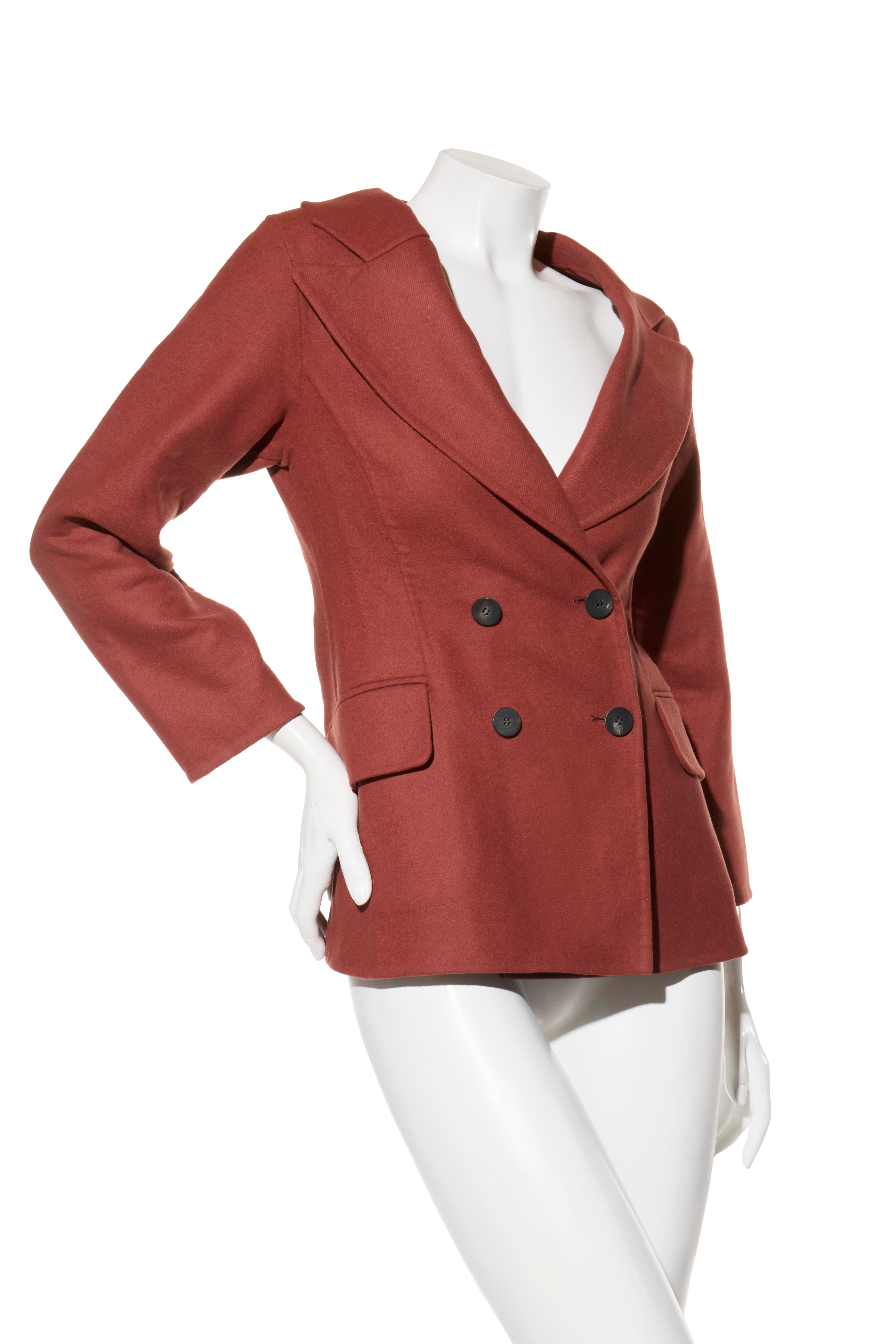 Christian Dior FW16 Giacca doppiopetto in lana e pelo di coniglio color ruggine FR 36

Descrizione:
Raffinato oggetto da collezione di Christian Dior per l'Autunno/Inverno 2016, questa giacca sartoriale mette in mostra la maestria di Christian Dior