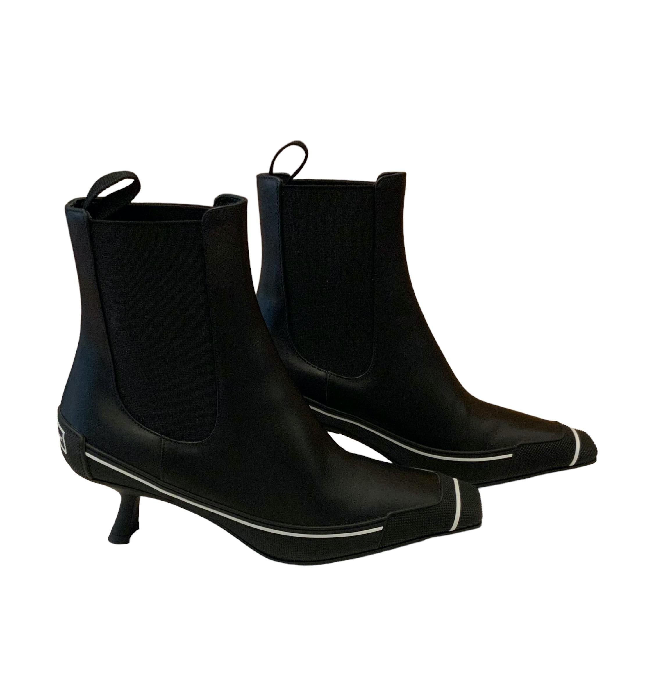 Christian Dior FW22 New D-Motion Schwarze Ankle Boots mit Absatz im Angebot 5