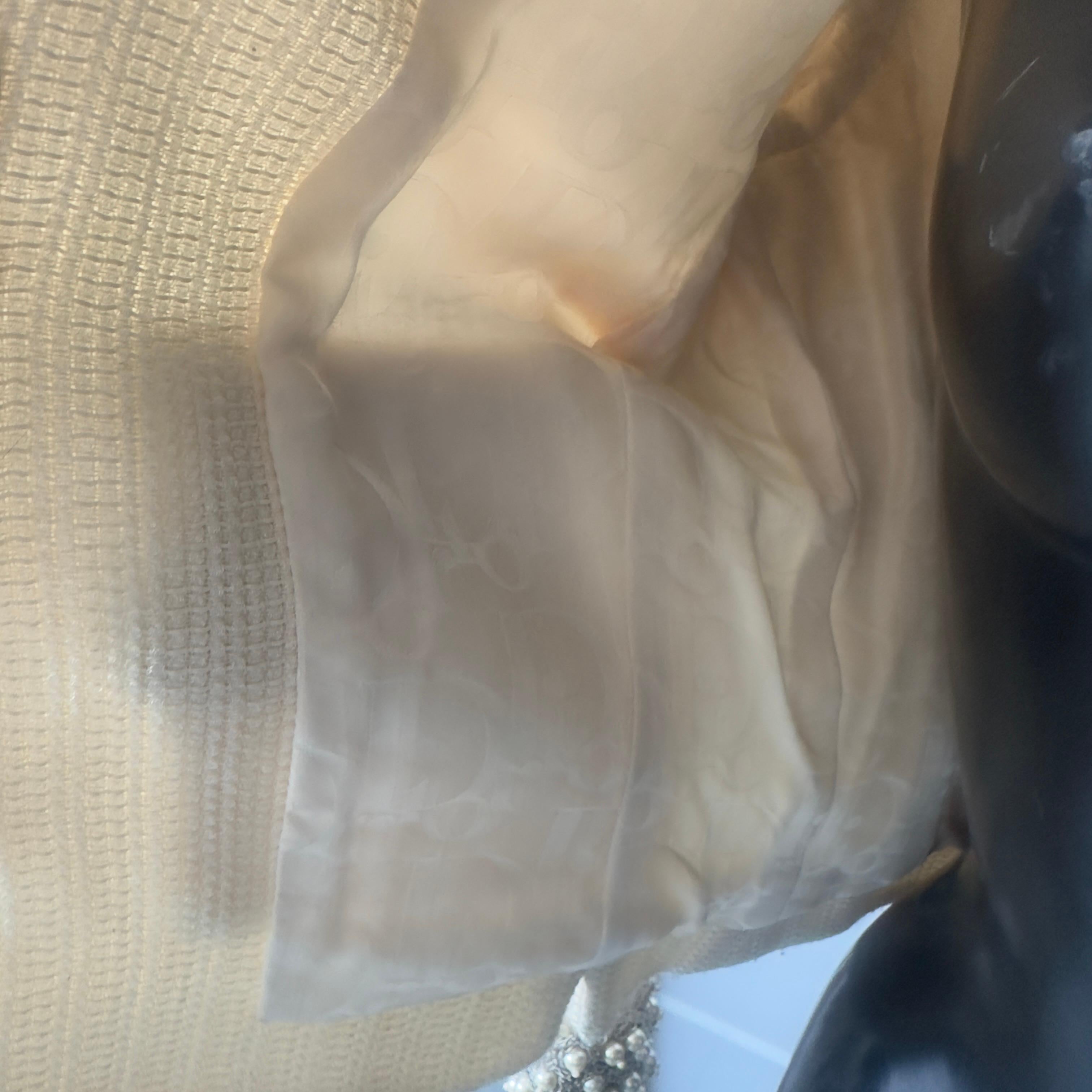 Elfenbeinfarbene Wolljacke von Christian Dior mit Perlen aus den 90ern im Angebot 10