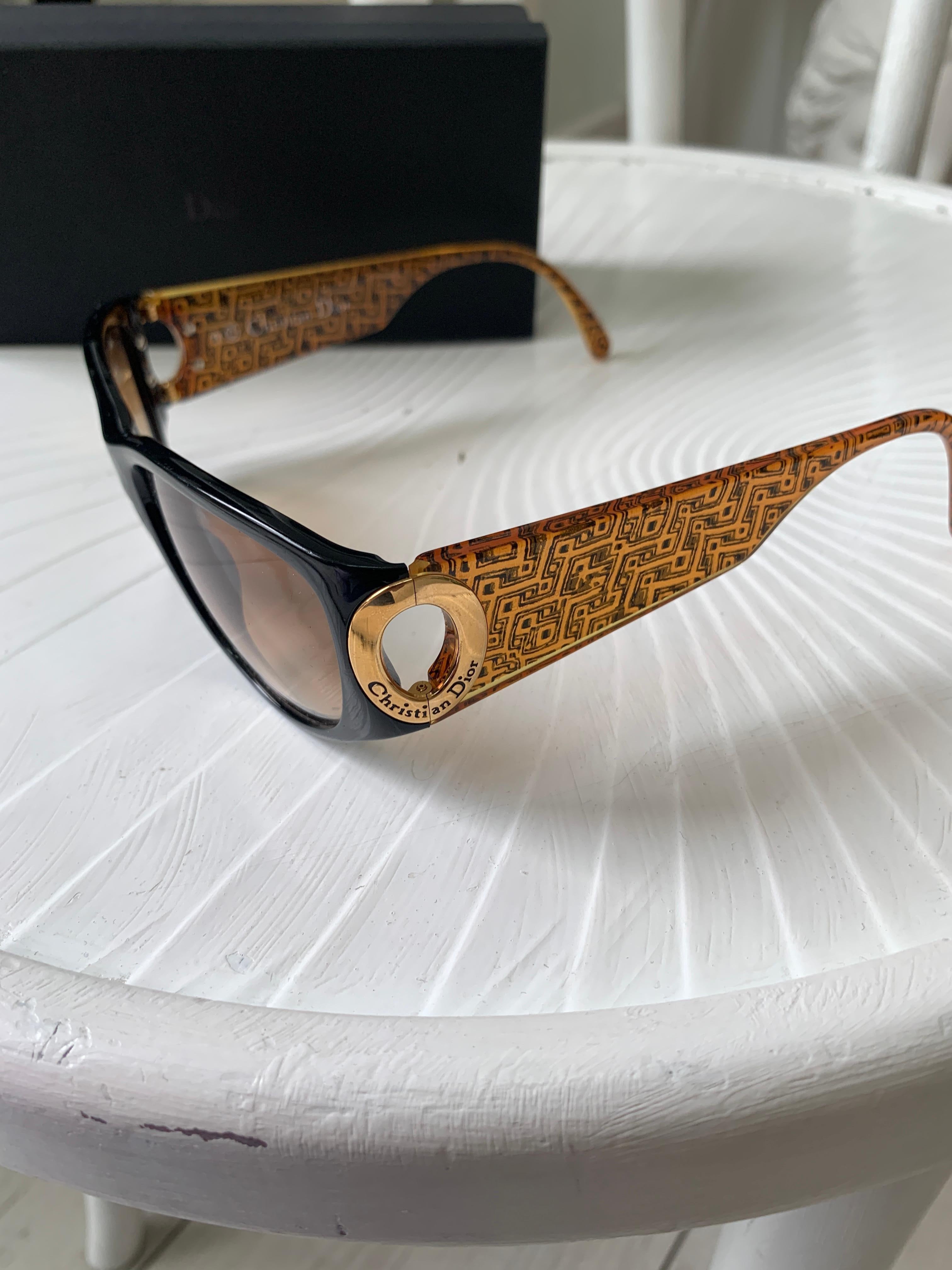 Christian Dior & Gianfranco Ferre Black and Gold Houndstooth Sunglasses For Sale 8
