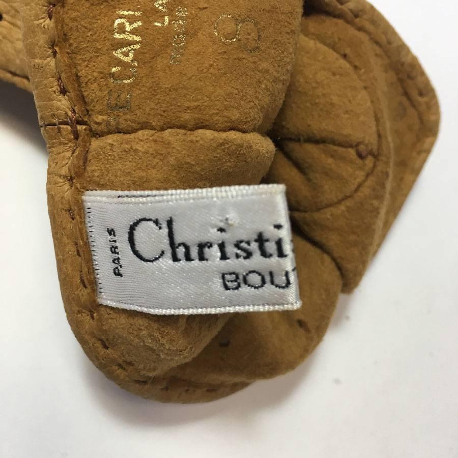 CHRISTIAN DIOR Gloves in Dark Beige Perforated Peccary Leather Size 8 In Good Condition In Paris, FR