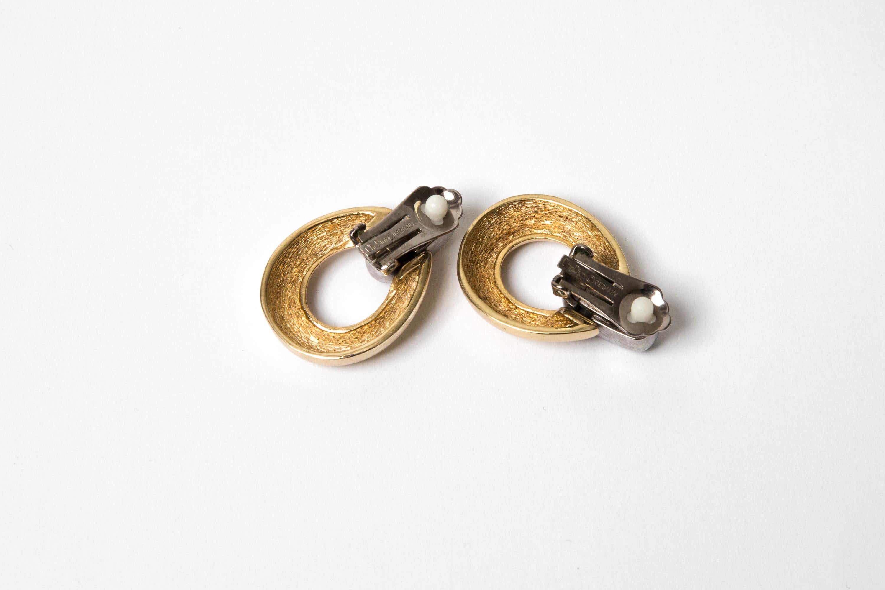 Orecchini a clip Christian Dior in oro e argento in vendita 1