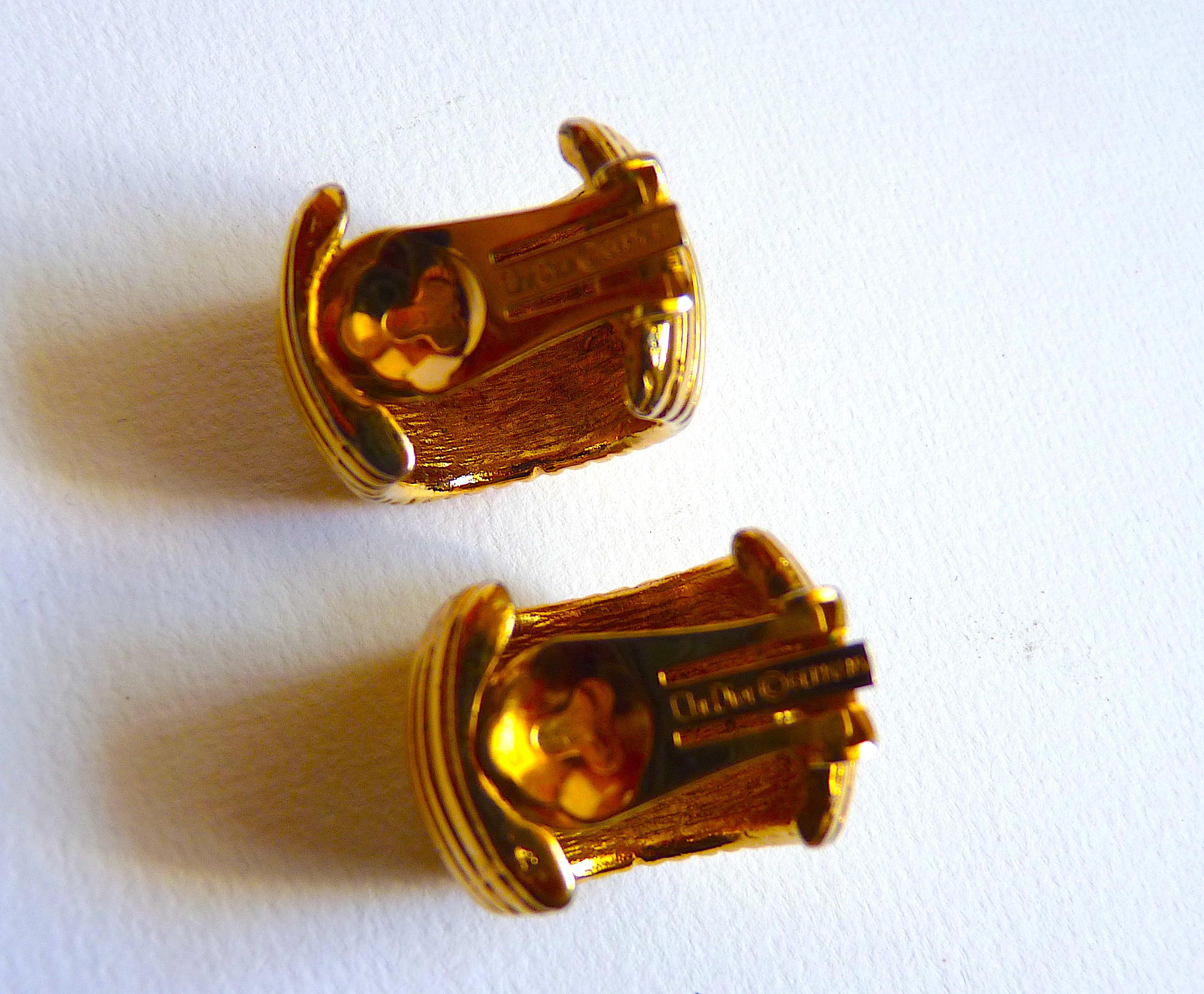 CHRISTIAN DIOR Gold-Creolen-Ohrclips, Vintage Französische Haute Couture-Ohrringe im Zustand „Hervorragend“ im Angebot in CHAMPEAUX-SUR-SARTHE, FR
