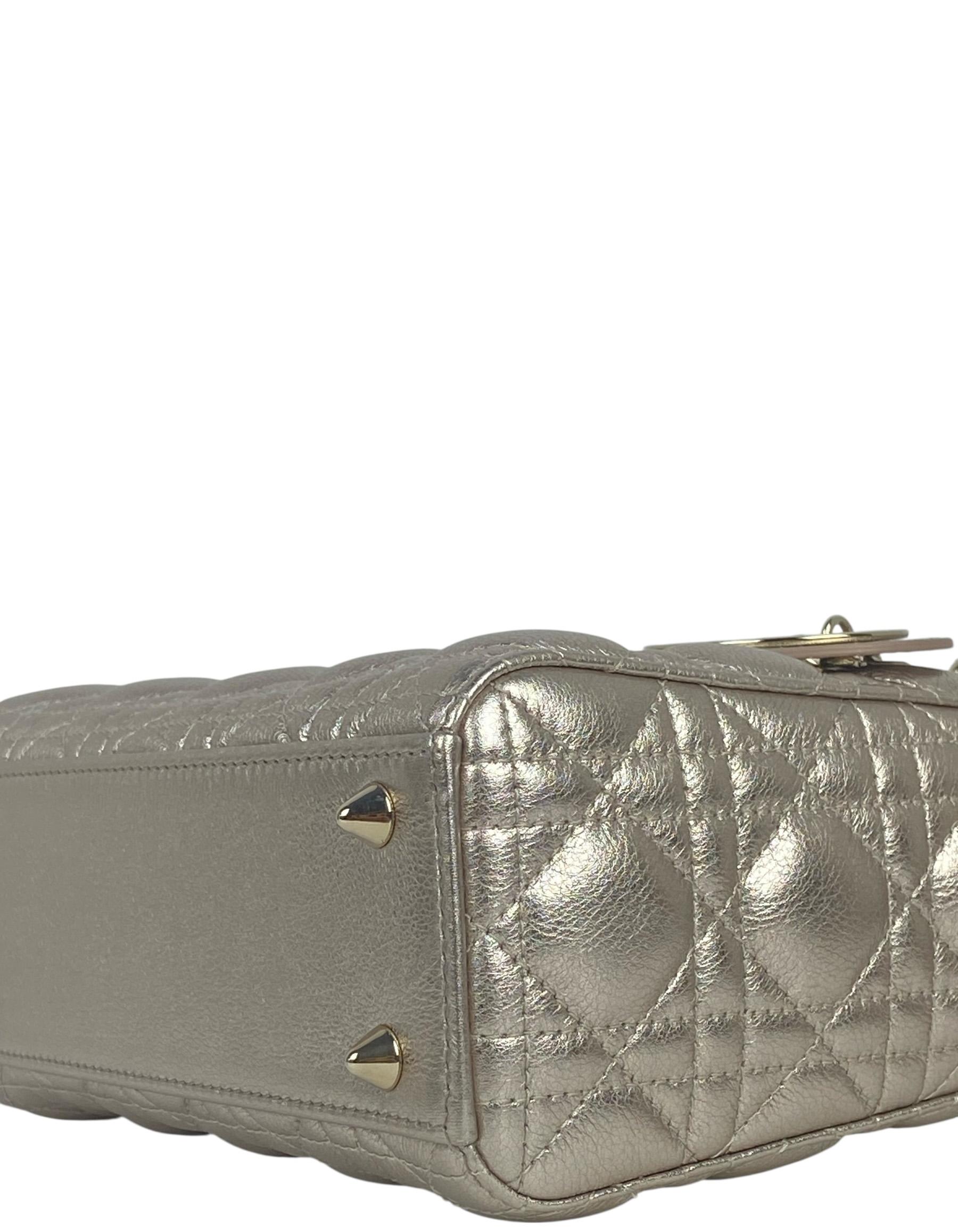 Donna Christian Dior Borsa Cannage in pelle oro trapuntata My ABCDior Piccola Lady Dior in vendita