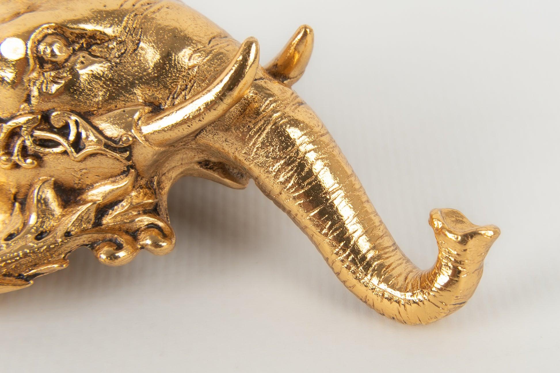 Christian Dior Gold-Plated Metal Pendant Brooch Depicting an Elephant Head For Sale 1