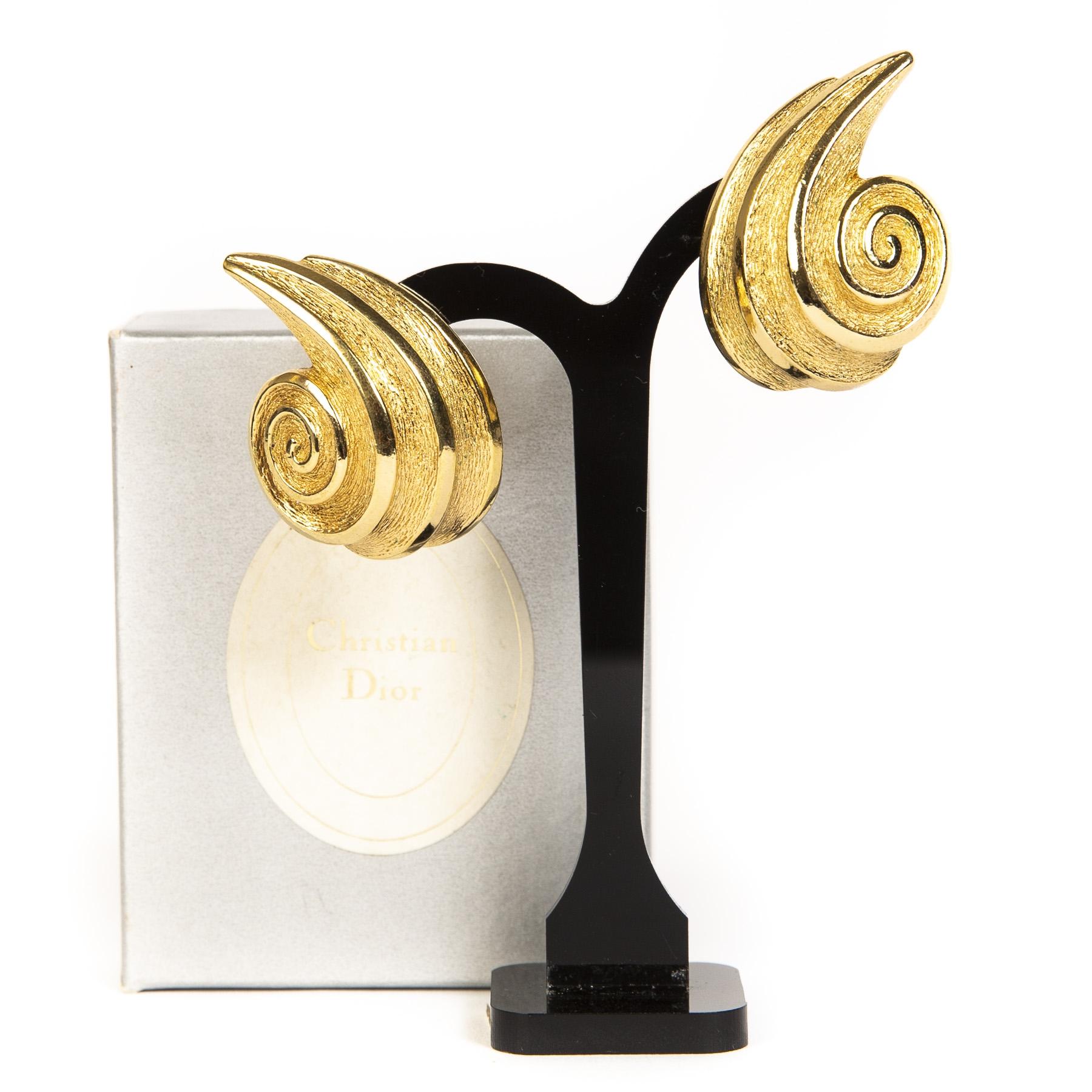 Contemporary Christian Dior Gold Seashell Clip-on Earrings