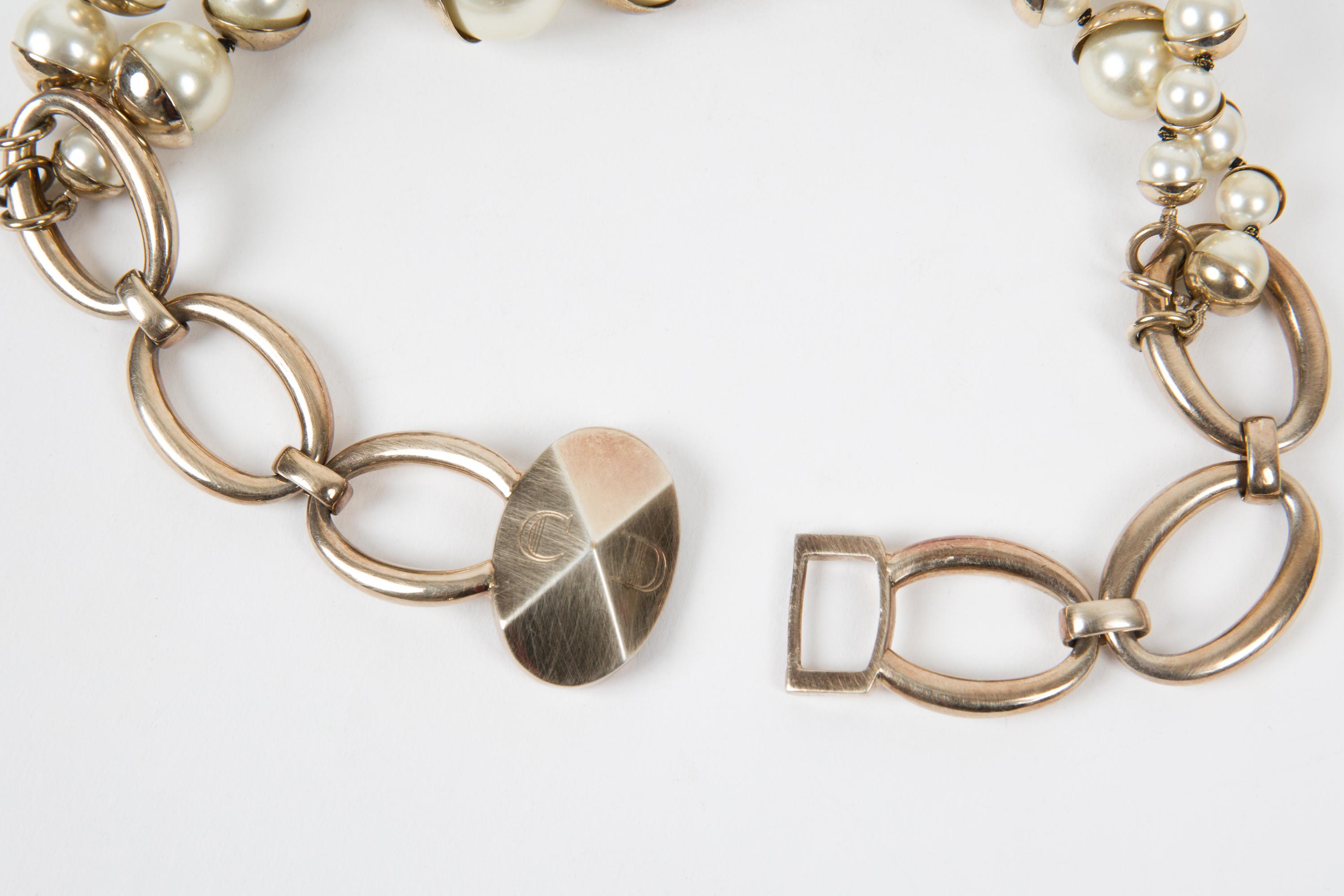 Christian Dior Gold-Tone and Ivory Faux Pearls Necklace In Good Condition In Paris, FR