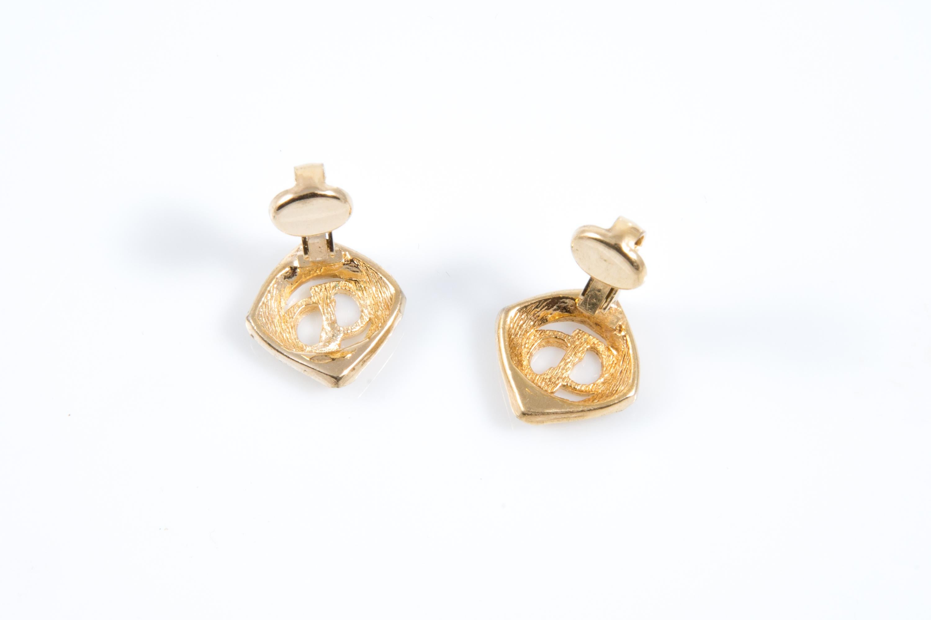 Orecchini a clip in oro di Christian Dior in vendita 1