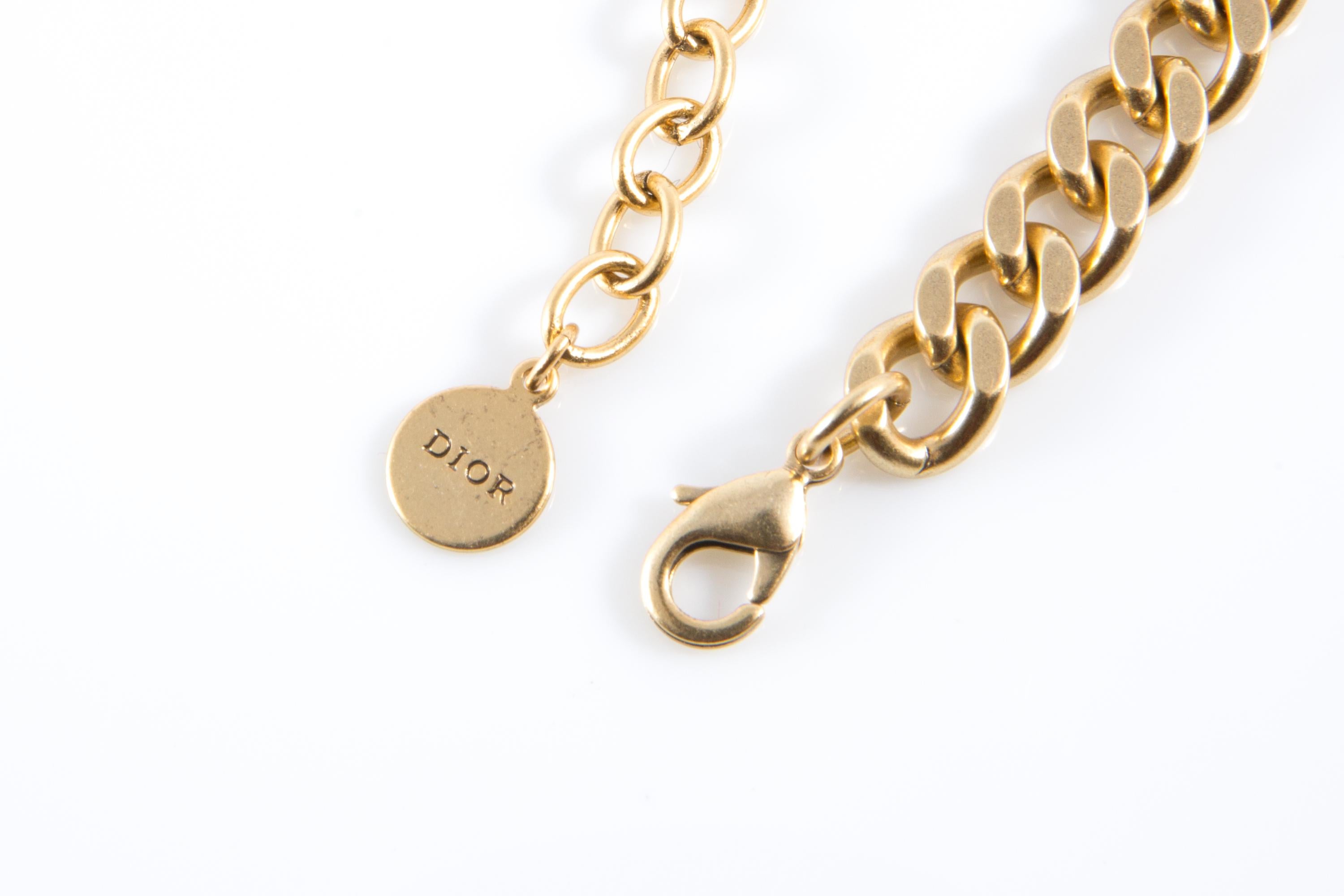 Christian Dior - Bracelet à large chaîne CD en or en vente 2