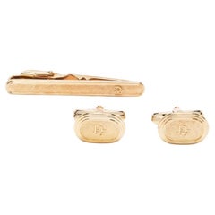 1980s GUCCI GOLD TONE CUFFLINK & TIE CLIP SET – style - CHNGR