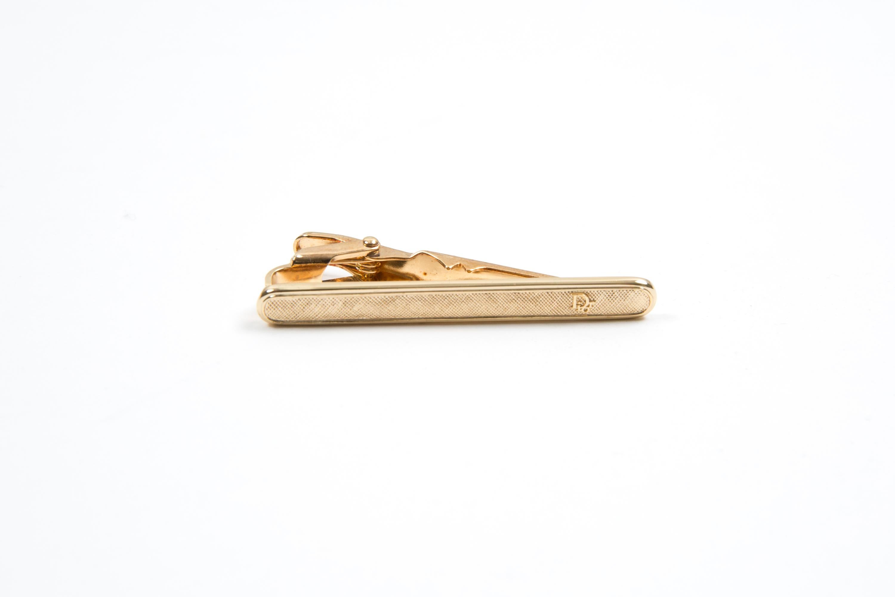 Clip de cravate Christian Dior avec logo en or en vente 1