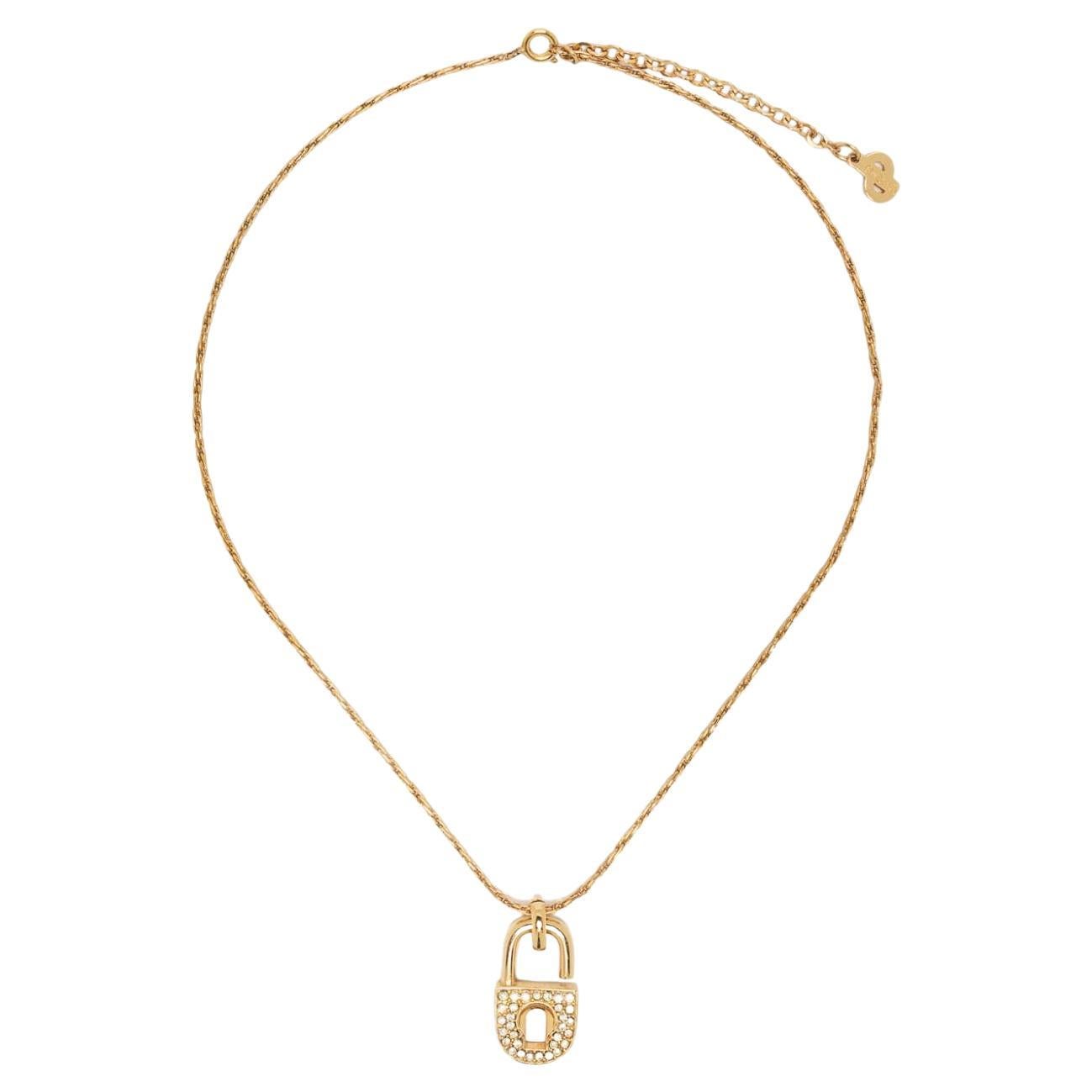 Christian Dior Goldfarbene Padlock-Halskette mit Anhänger im Angebot