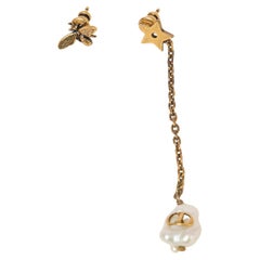 CHRISTIAN DIOR gold-tone PEARL CHAIN Dangle & BEE Stud Earrings