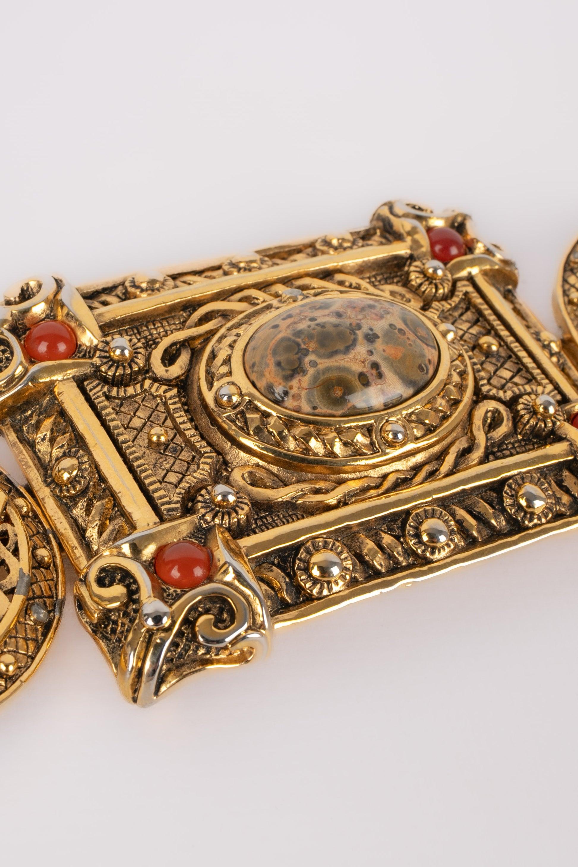 Christian Dior Golden Metal Belt with Glass Cabochons, 1990 In Good Condition For Sale In SAINT-OUEN-SUR-SEINE, FR