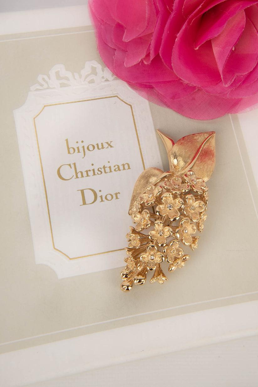 Christian Dior Broche en métal doré en vente 3