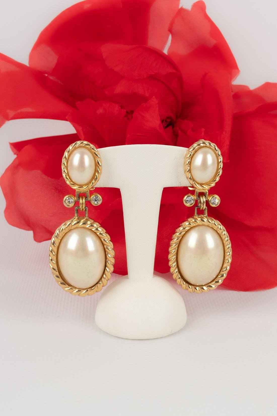 Christian Dior Golden Metal Clip-on Earrings with Pearly Cabochons For Sale 3