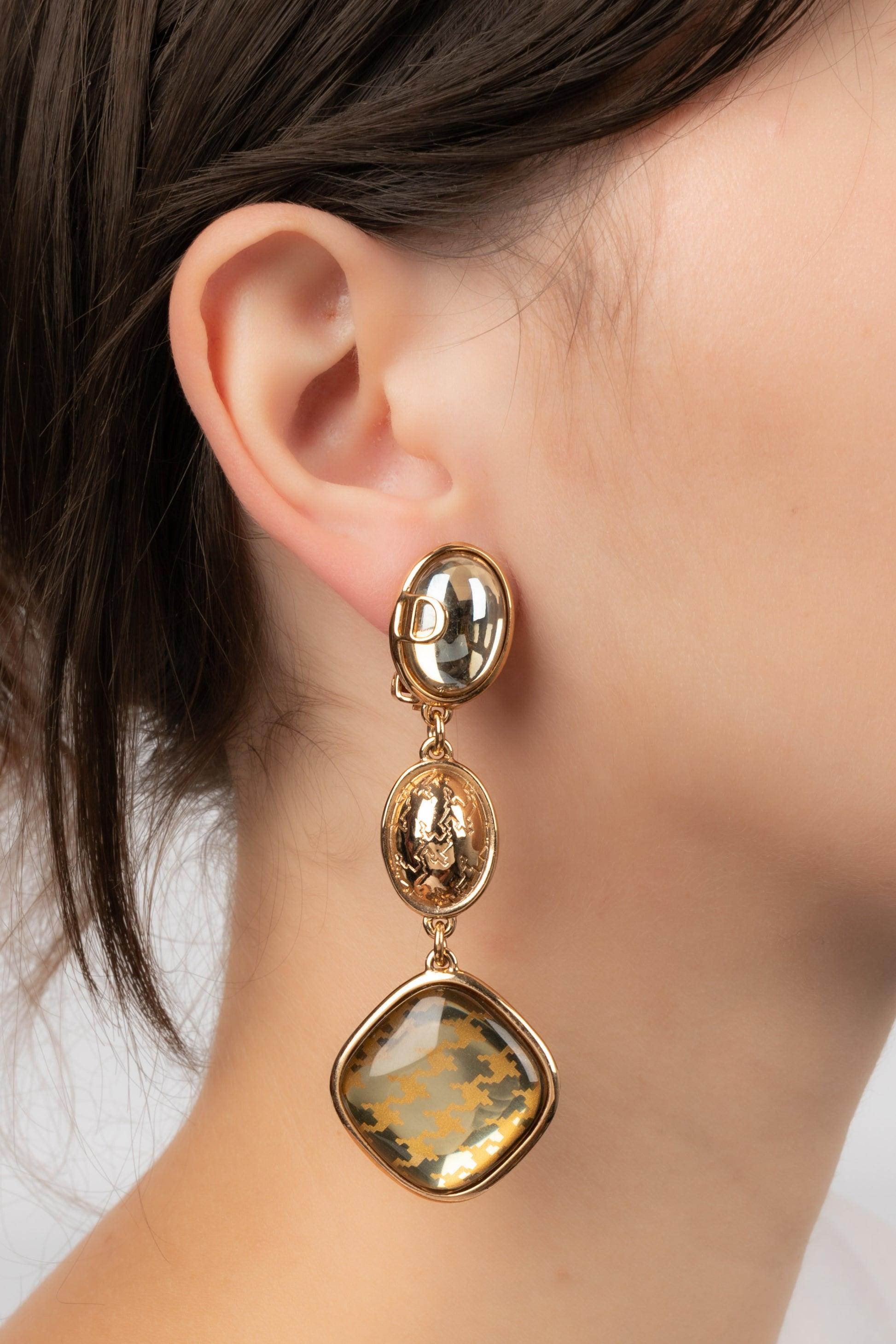 Christian Dior Golden Metal Clip-on Earrings with Resin and Glass Cabochons For Sale 3