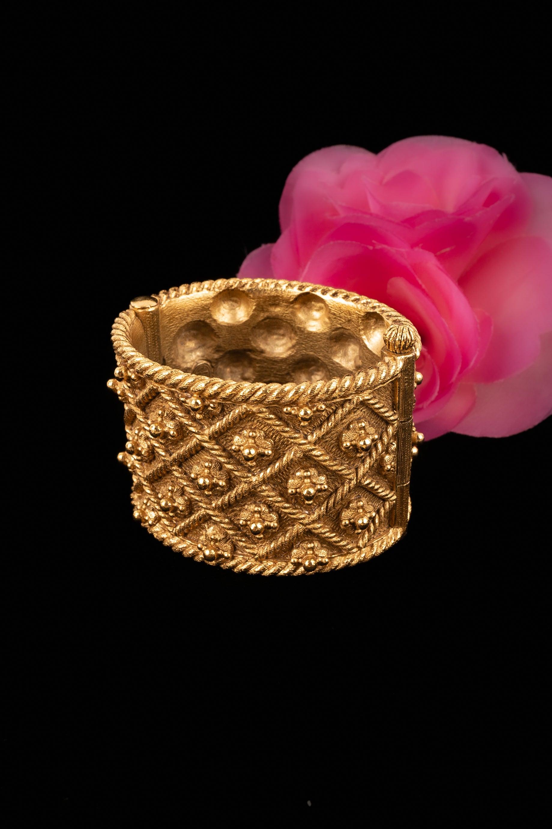 Christian Dior Golden Metal Cuff Bracelet 6
