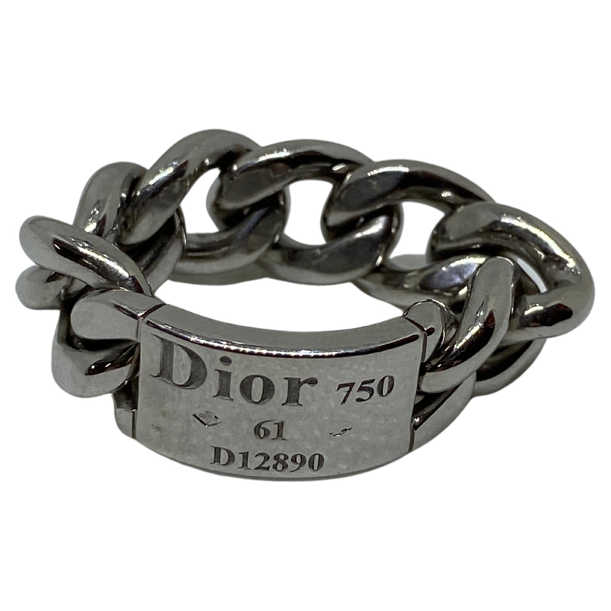 Christian DIOR Bague Gourmette en or blanc 18 carats avec chaîne En vente  sur 1stDibs