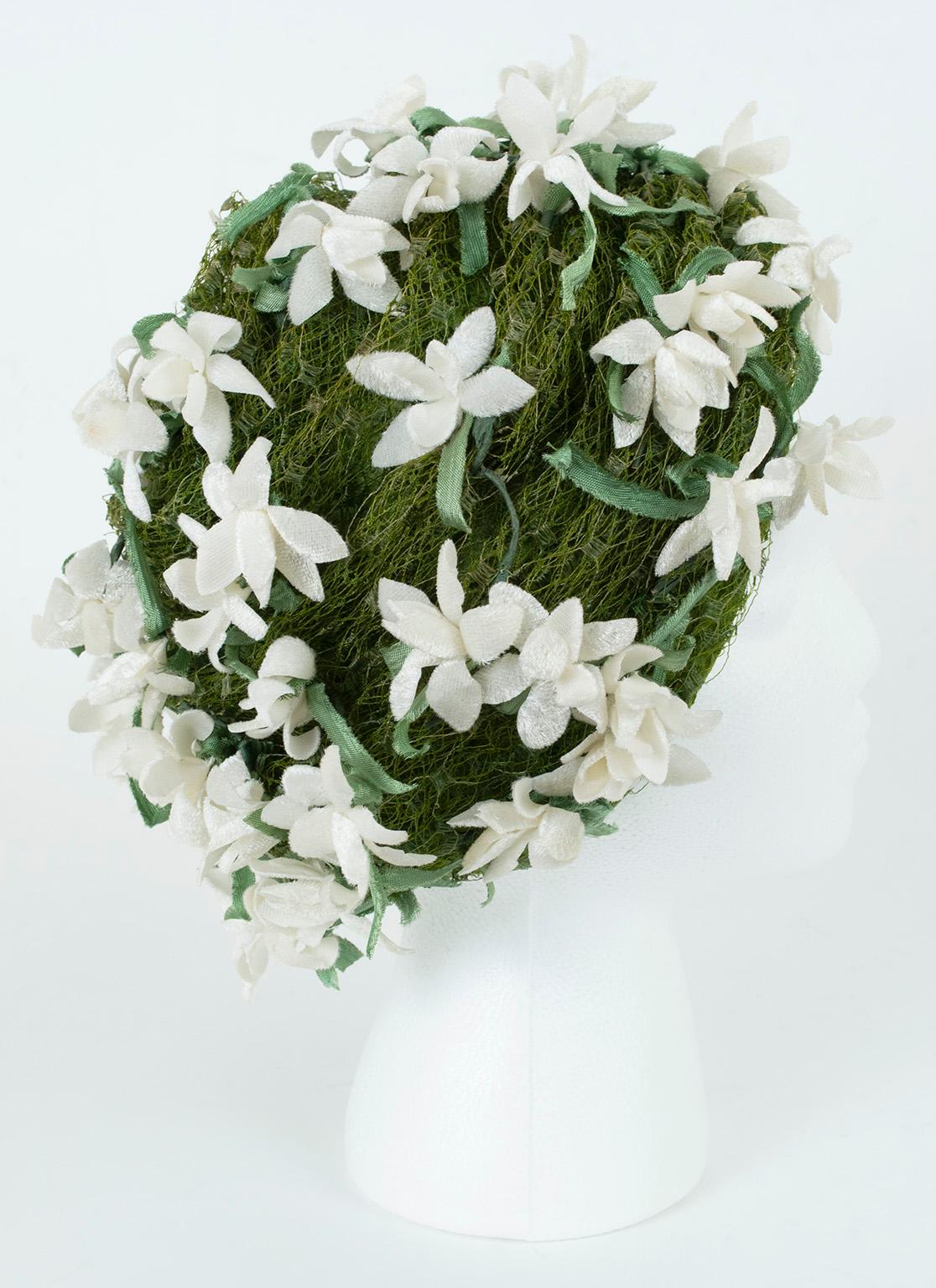 Christian Dior Grass Green Beehive Turban Hat with Velvet Gardenias – S-M, 1950s For Sale 1