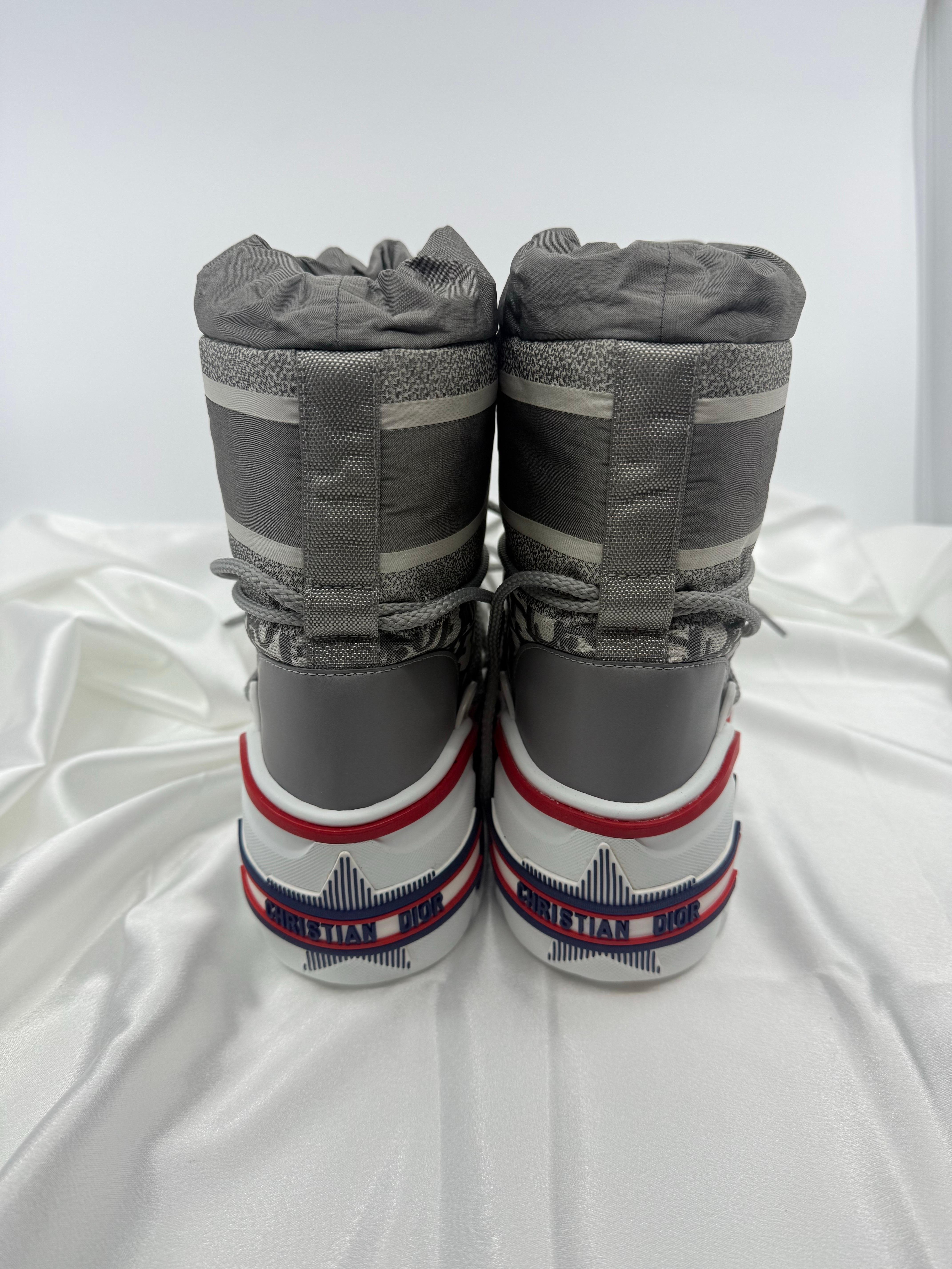 Christian Dior Gray and White Alps Snow Boots For Sale at 1stDibs