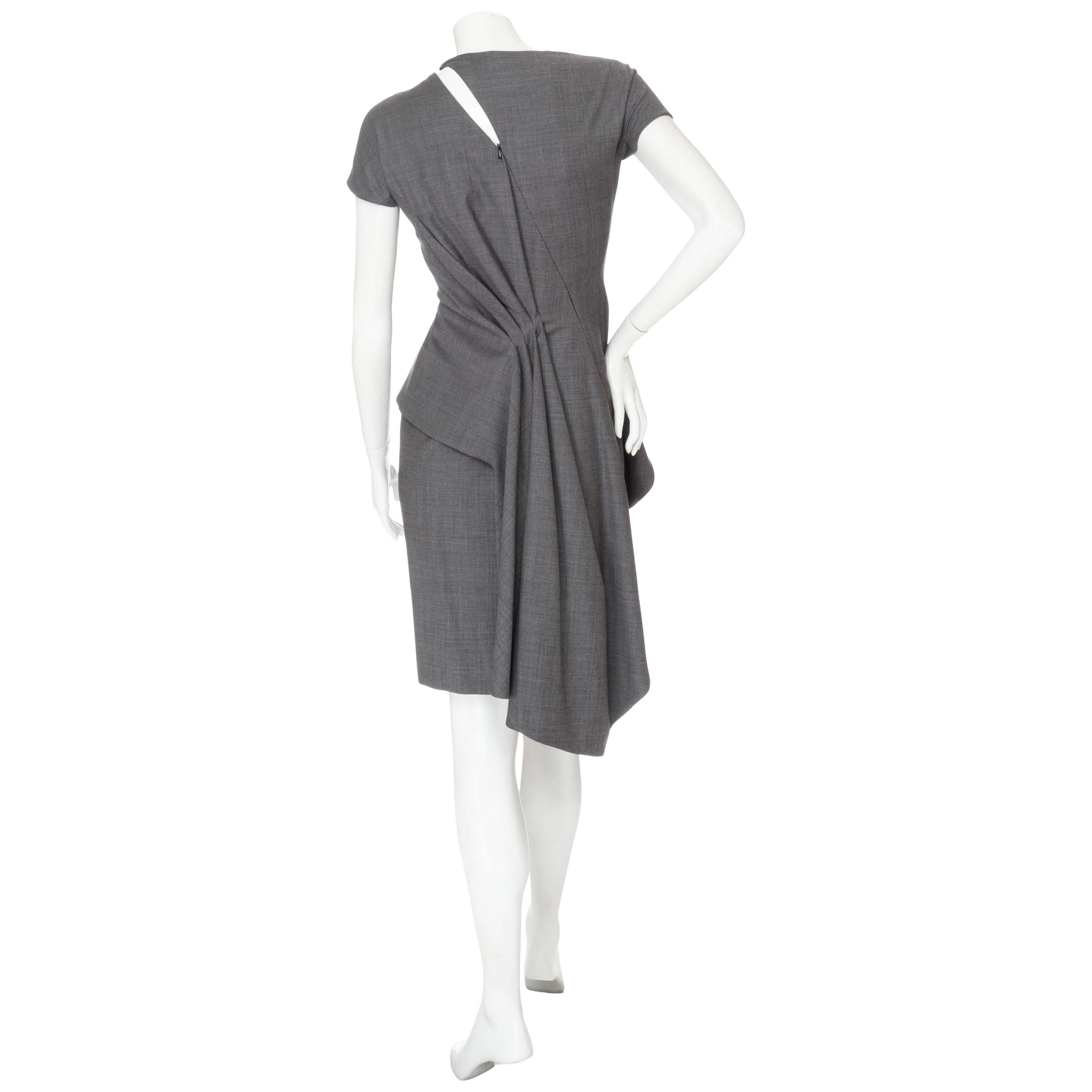 Christian Dior Gray Lightweight Wool Avant Garde Peplum Dress In Excellent Condition For Sale In Woodland Hills, CA