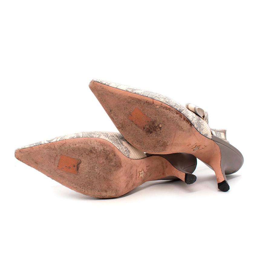 Christian Dior Graue Toile de Jouy J'adior Slingback Pumpe mit Absatz im Angebot 4