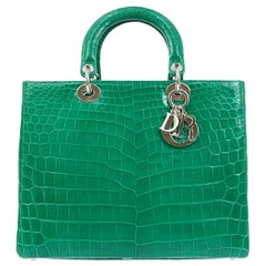 Christian Dior - Sac fourre-tout à poignée supérieure en crocodile vert et breloque argentée exotique