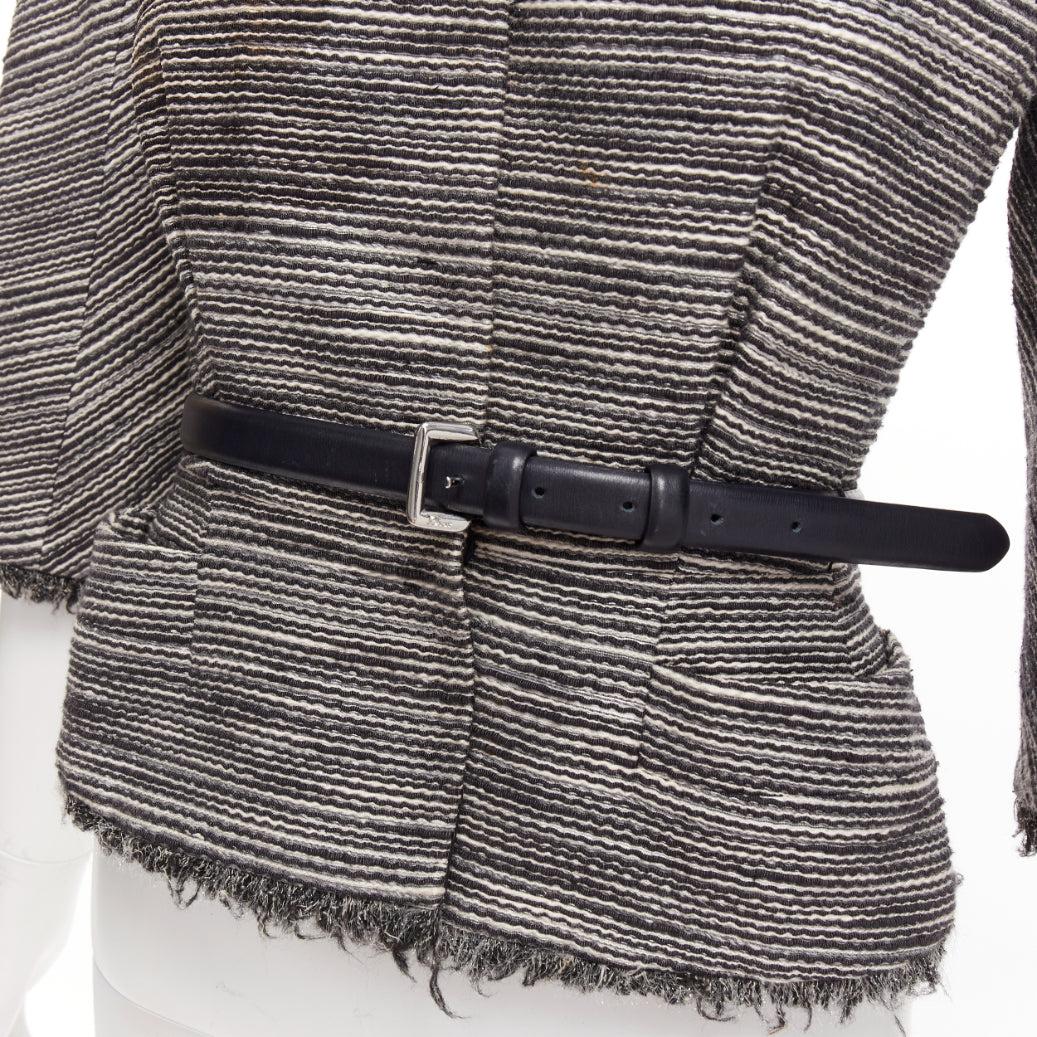CHRISTIAN DIOR grey applique cotton black leather belt cropped bar jacket FR36 S
Reference: EALU/A00014
Brand: Dior
Model: Bar jacket
Material: Cotton, Blend
Color: Black, White
Pattern: Solid
Closure: Snap Buttons
Lining: Cream Silk
Extra Details: