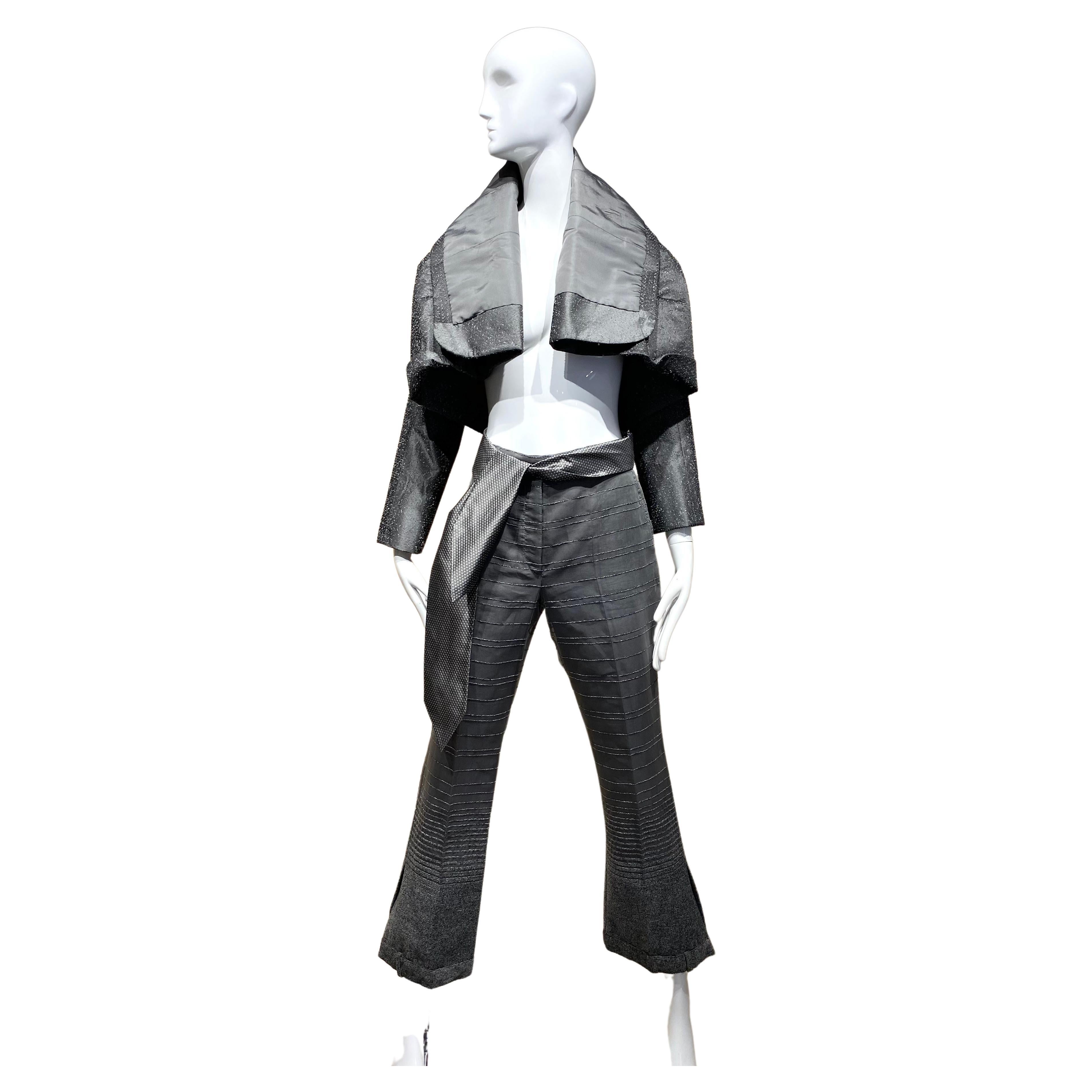Christian Dior - Pantalon en soie gris et veste courte en soie