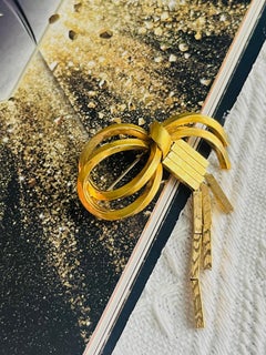Christian Dior GROSSE 1958 Iconic Gold Knot Bow Ribbon Tassel Geometric Brooch