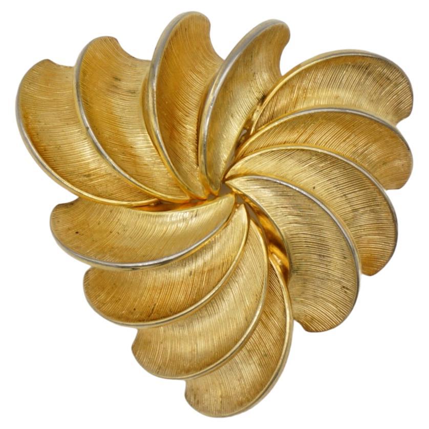 Christian Dior GROSSE 1958 Vintage Swirl Twist Fan Blade Triangle Gold Brooch  For Sale