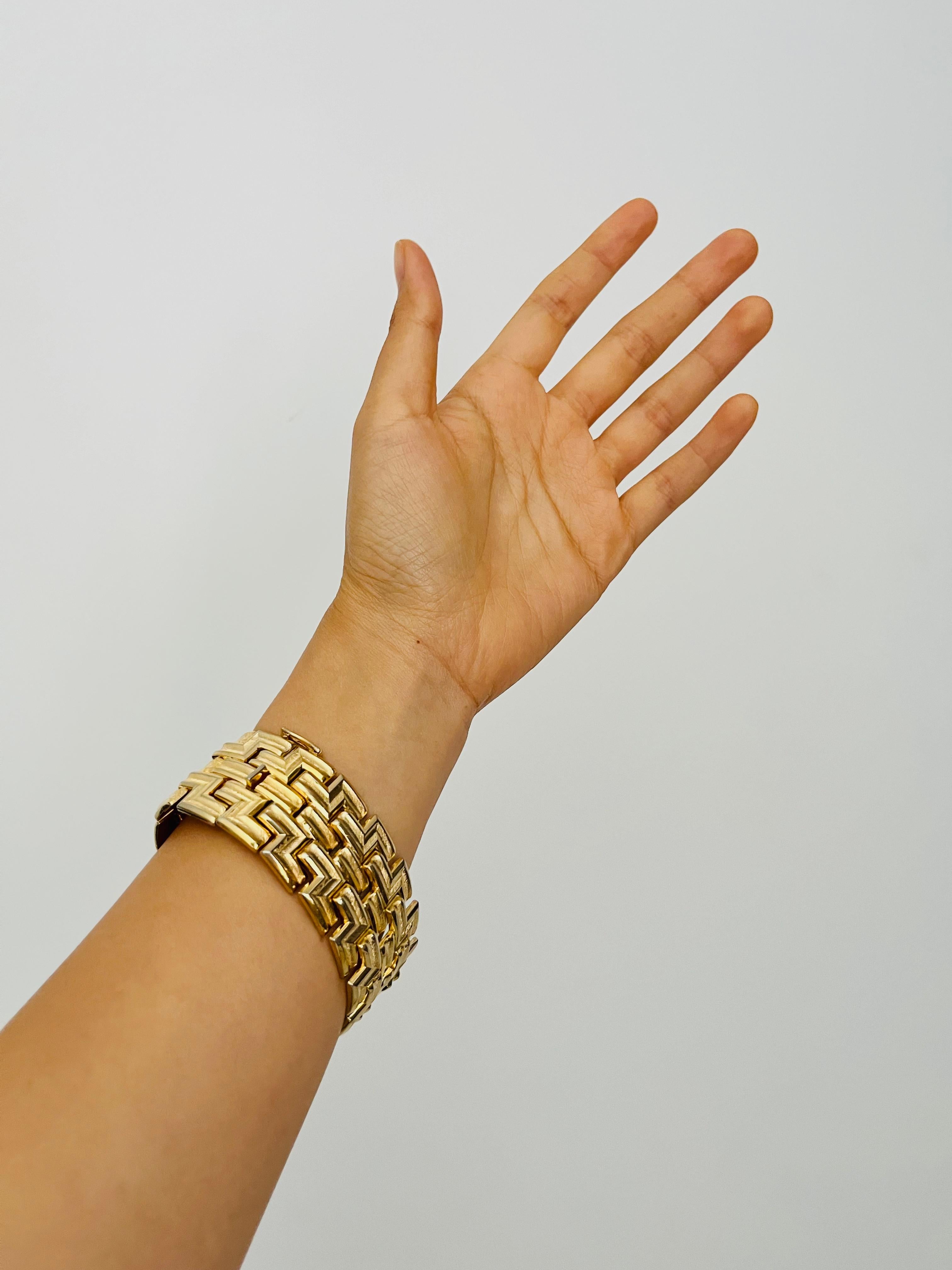 Christian Dior GROSSE 1958 Bracciale a maglie larghe A Link intrecciate e traforate in vendita 1