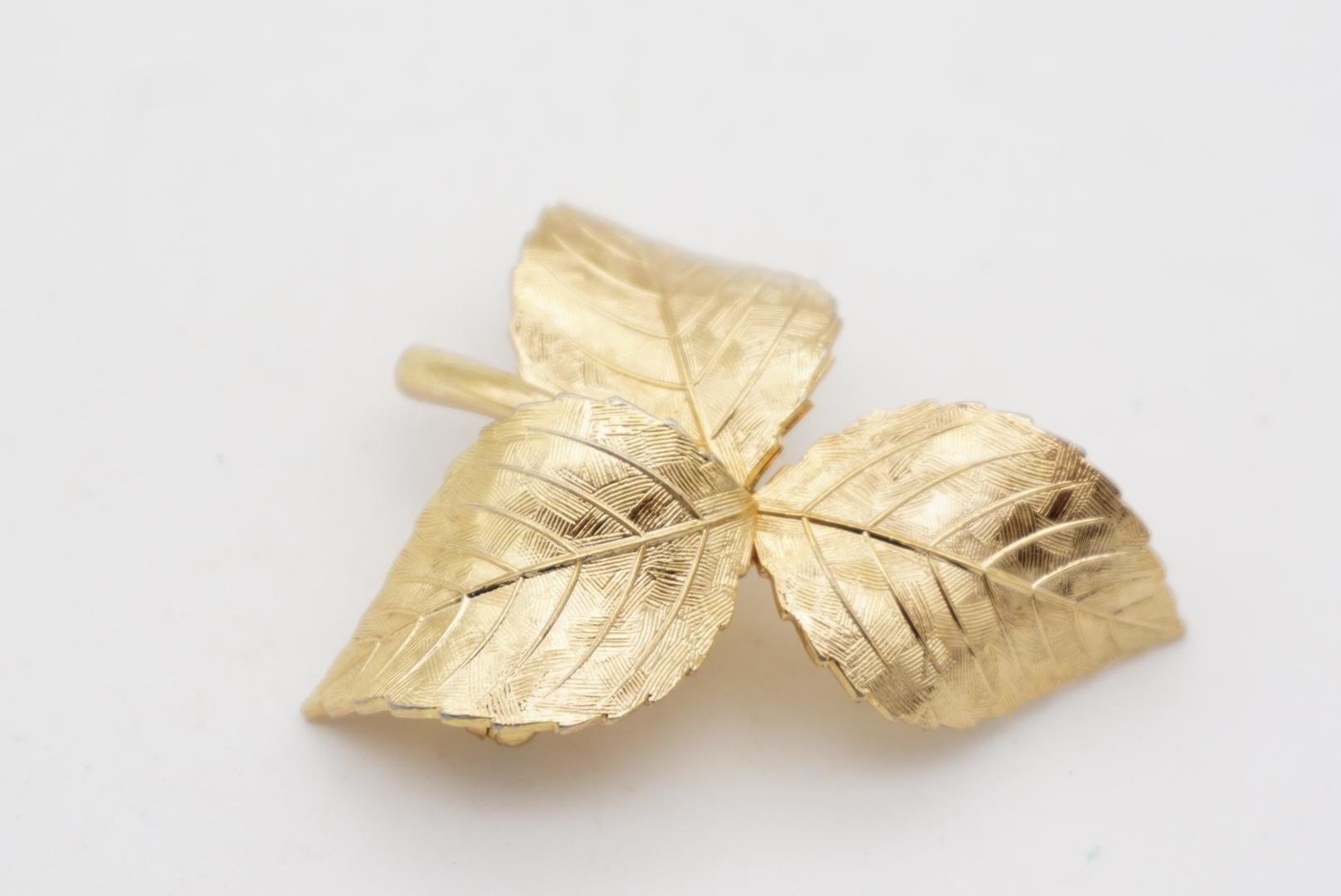 Christian Dior GROSSE 1959 Vivid Texture Trio Leaf Wavy Swirl Twist Gold Brooch For Sale 3