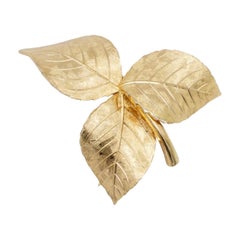 Vintage Christian Dior GROSSE 1959 Vivid Texture Trio Leaf Wavy Swirl Twist Gold Brooch